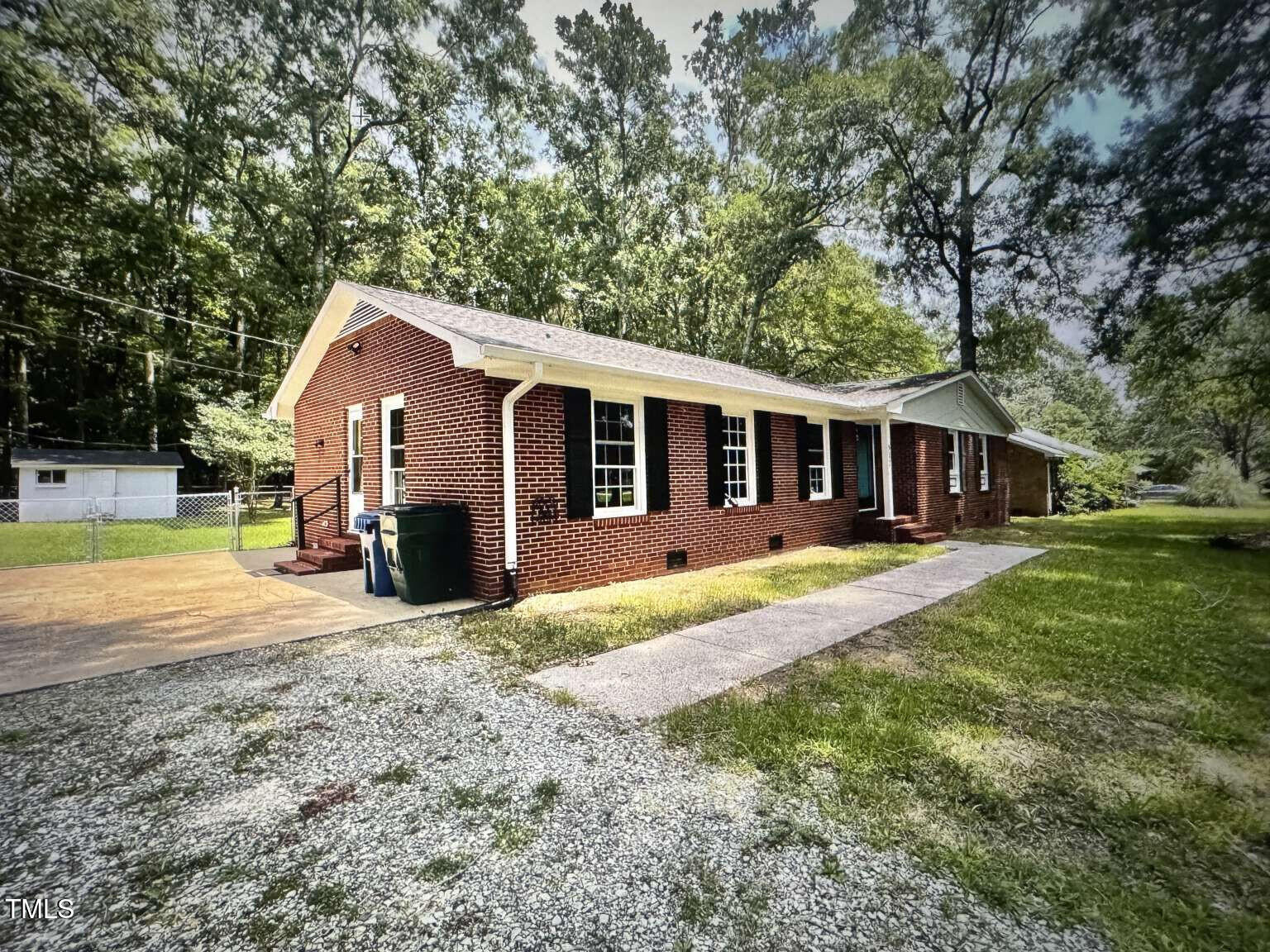 512 Crestview Drive