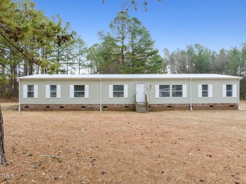 752 Dundee Circle Raeford NC 28376