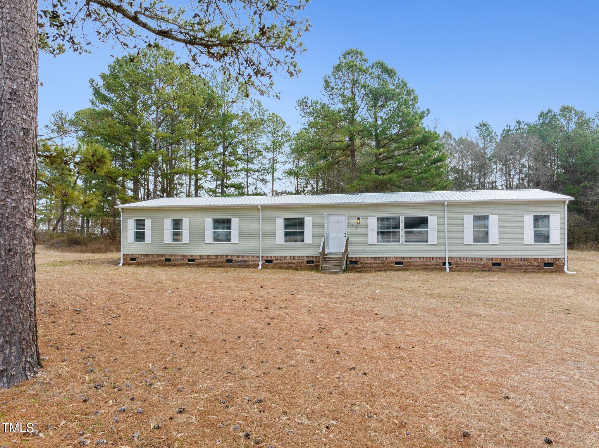 752 Dundee Circle