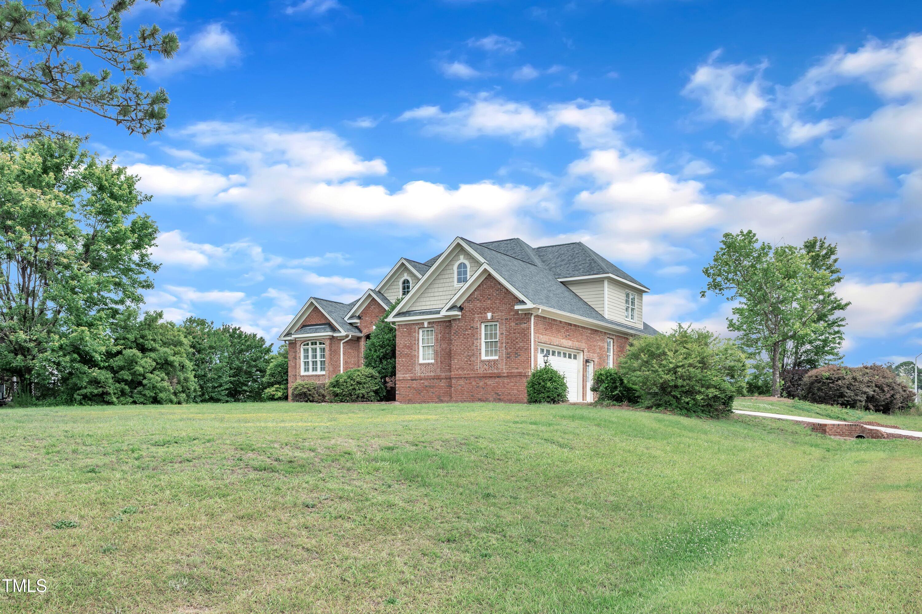 7800 Twin Pines Way