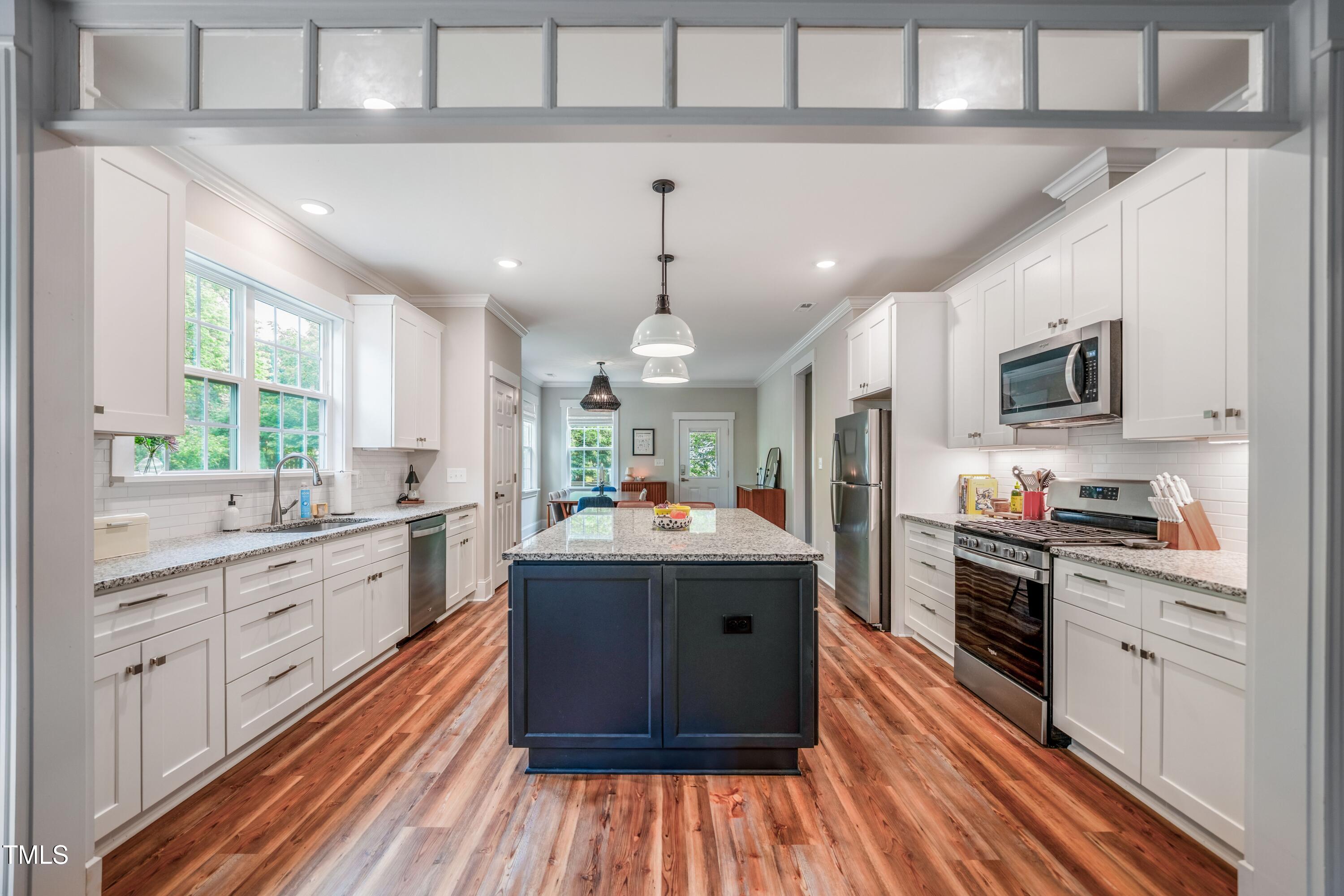 129 E Chestnut Avenue