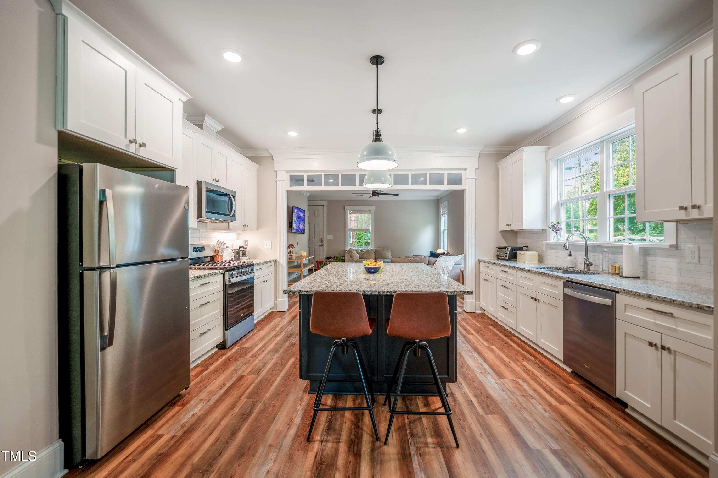 129 E Chestnut Avenue