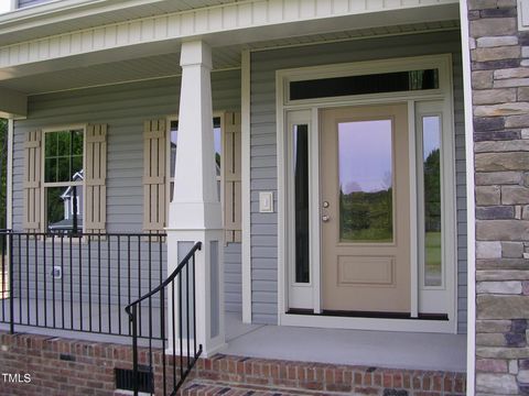 Single Family Residence in Four Oaks NC 186 Hampshire Court 1.jpg