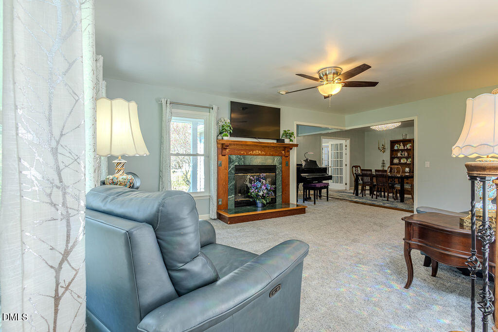 4000 Woodland Park Drive