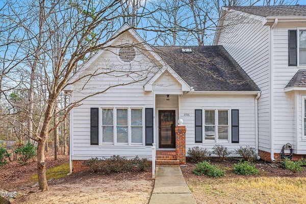 3706 CARNEGIE LN, RALEIGH, NC 27612 - Image e3cc0daaf50e40ff50d5a19f7e9781b7/413706000
