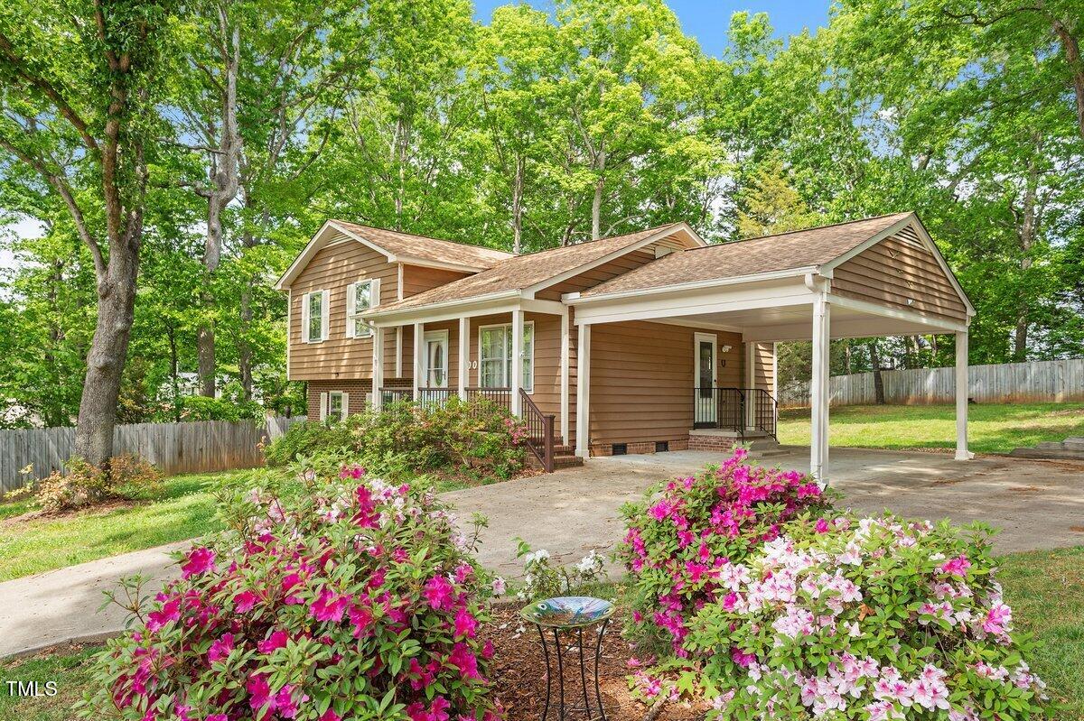 300 Wakewood Court