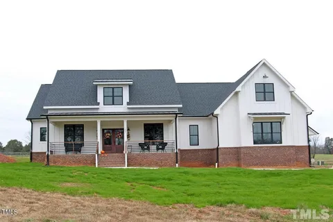 MLS: 10082361