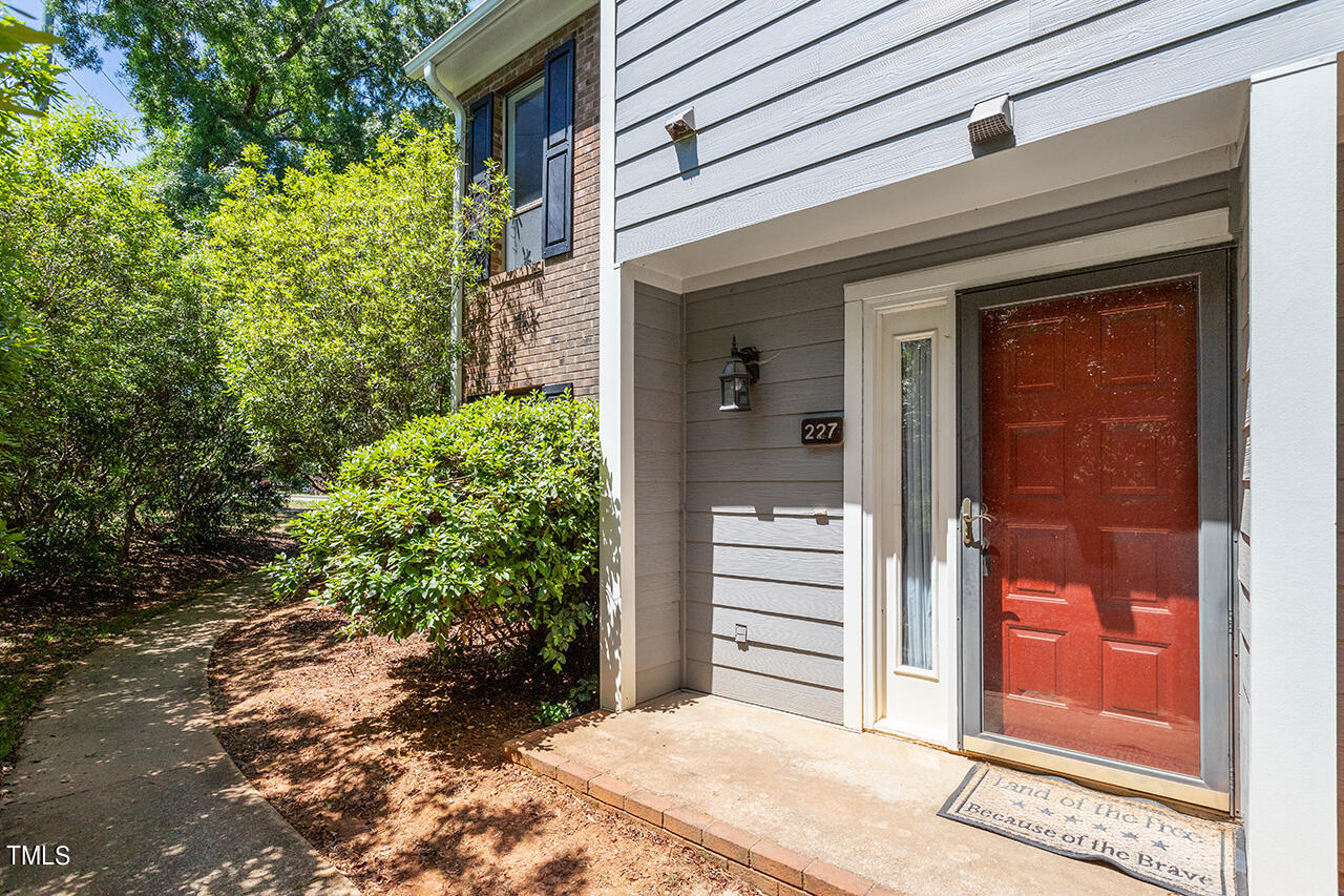 View Cary, NC 27511 townhome