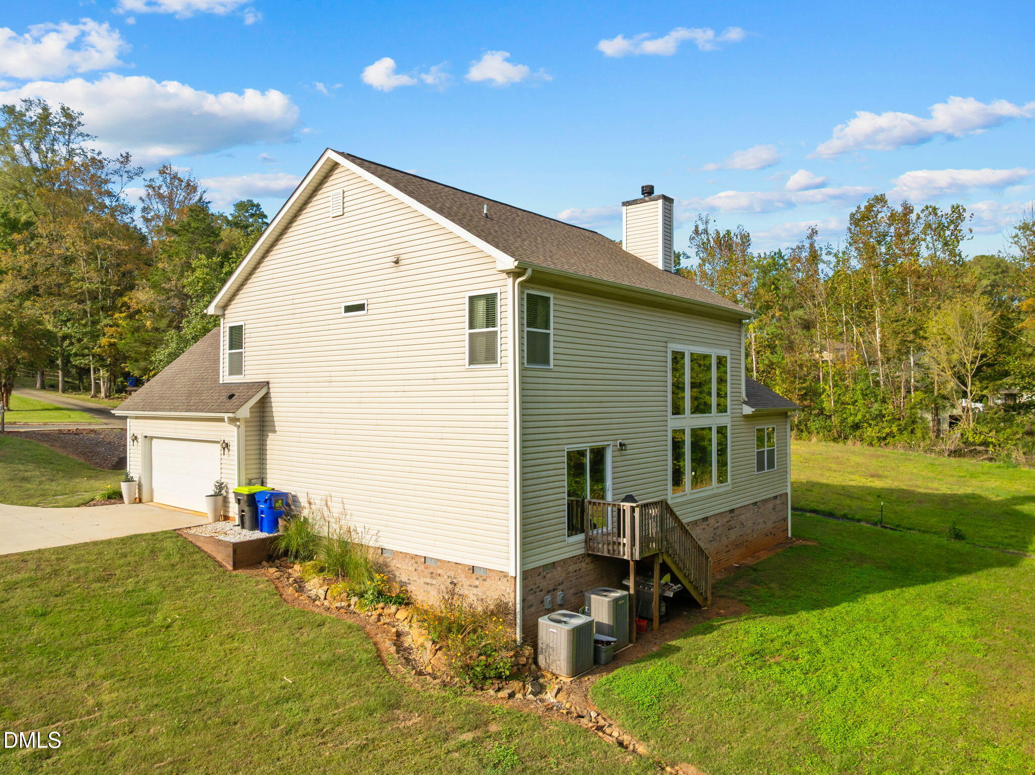 1237 Gemstone Court