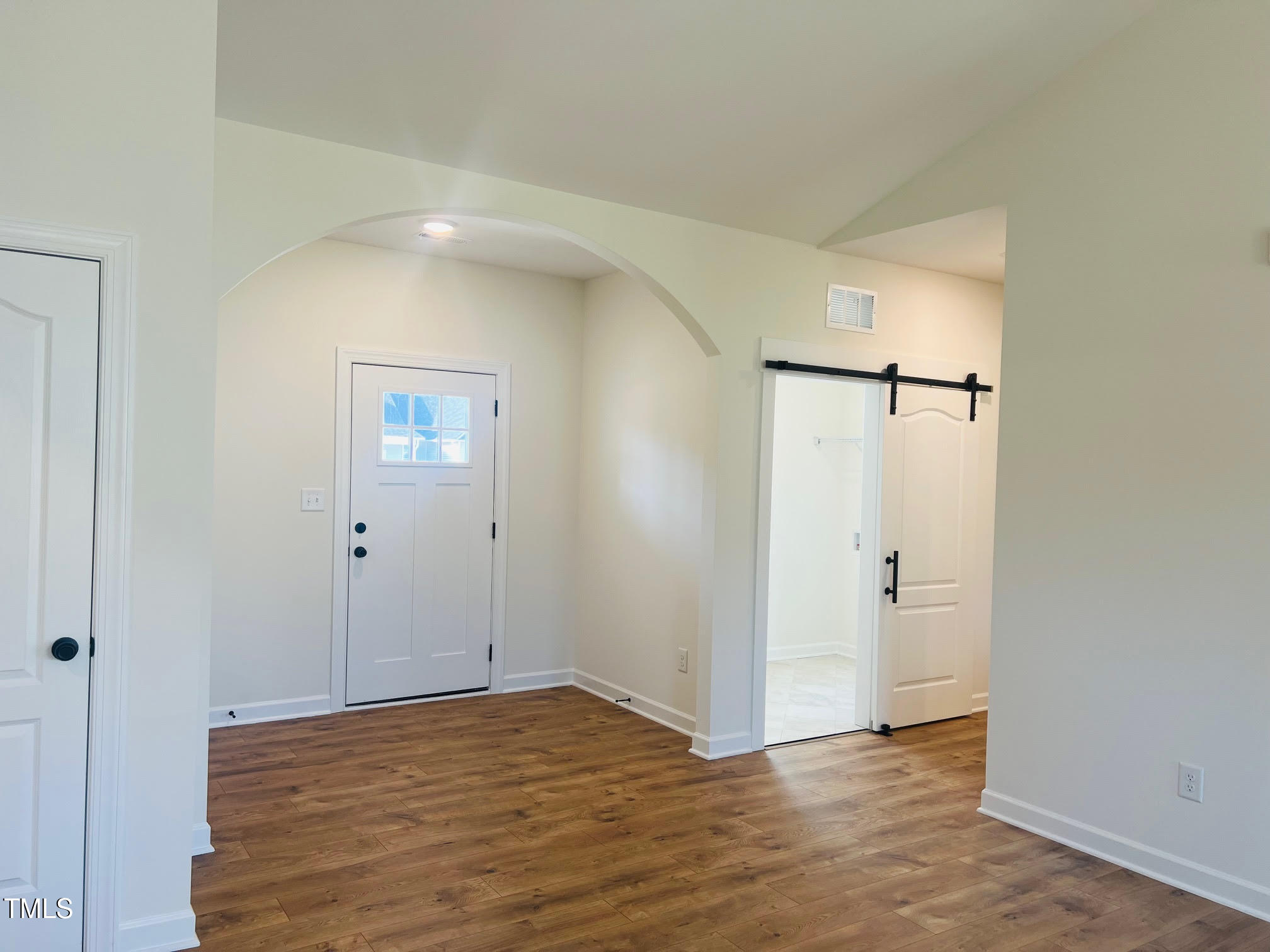 204 Seahawk Way