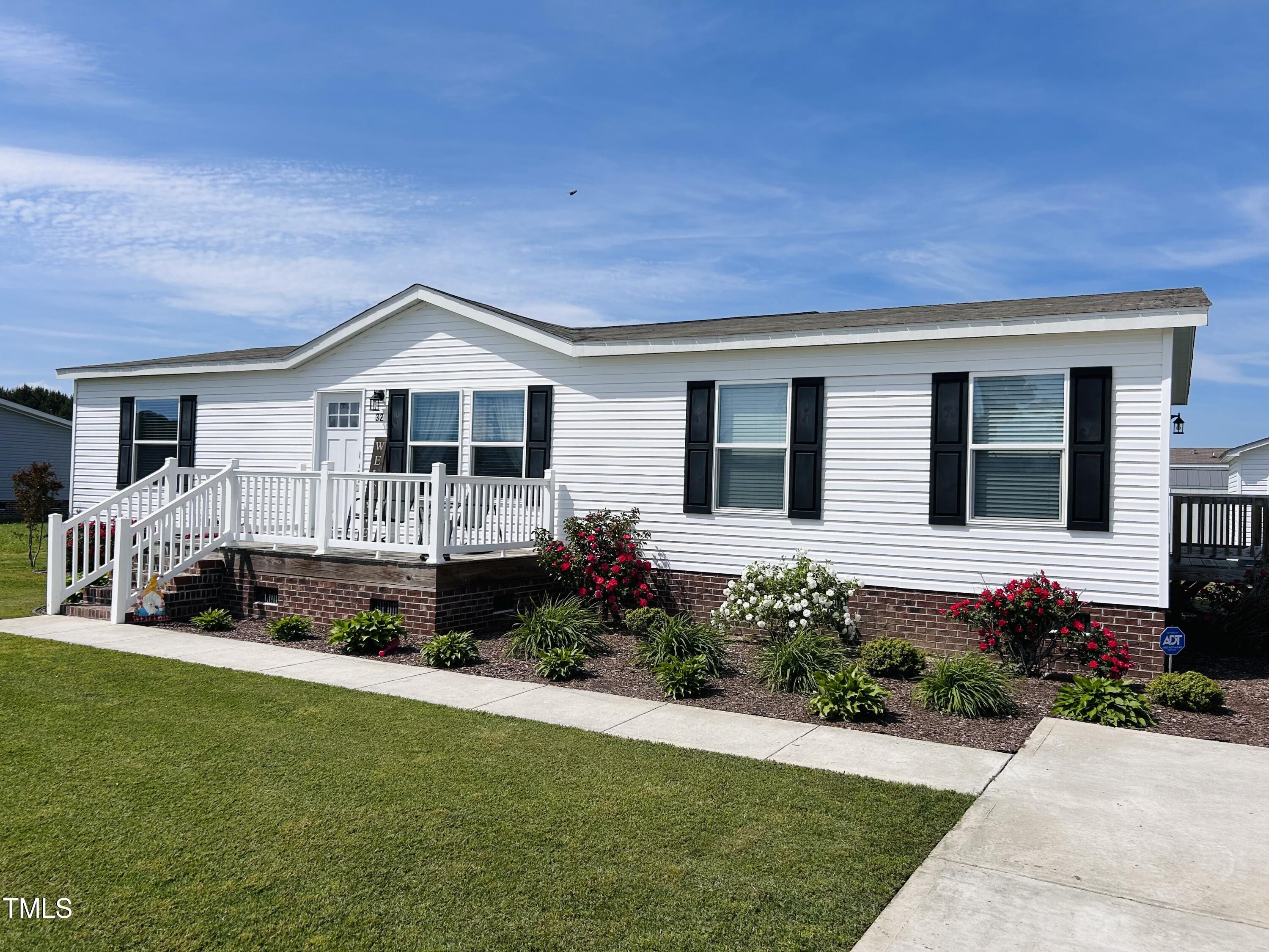 32 Goldeneye Lane