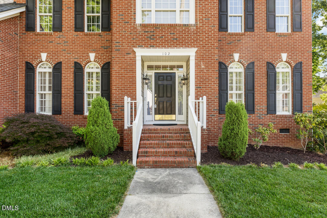 102 Arthur Lane