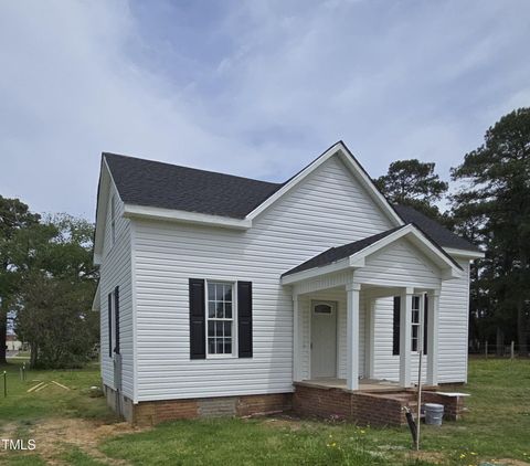 305 E Harnett Street Benson NC 27504