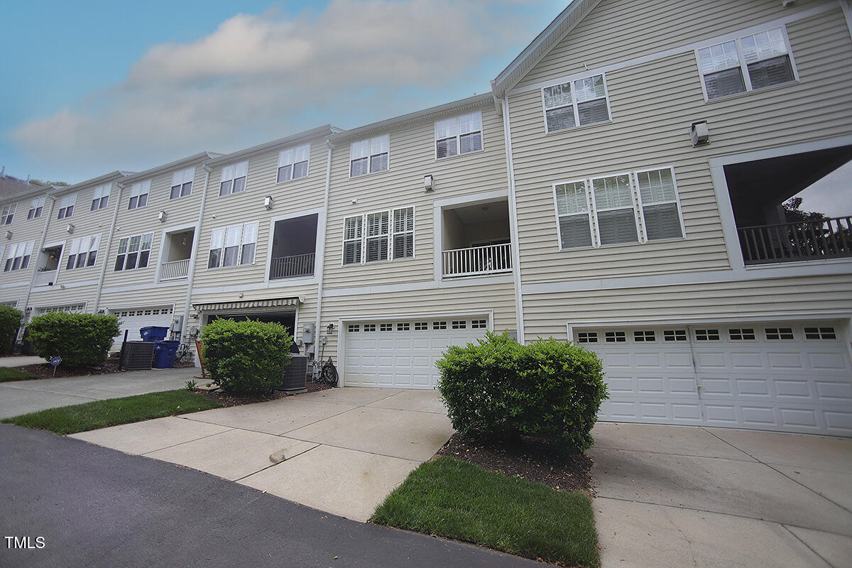 5927 Hourglass Court