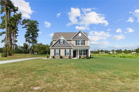 A home in Raeford