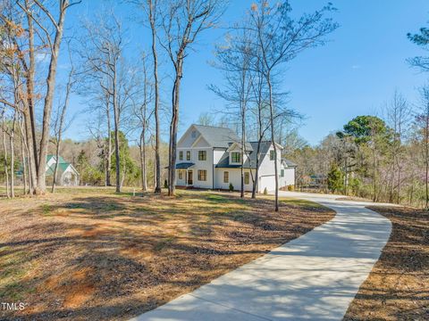 7950 Country Knoll Road Bahama NC 27503
