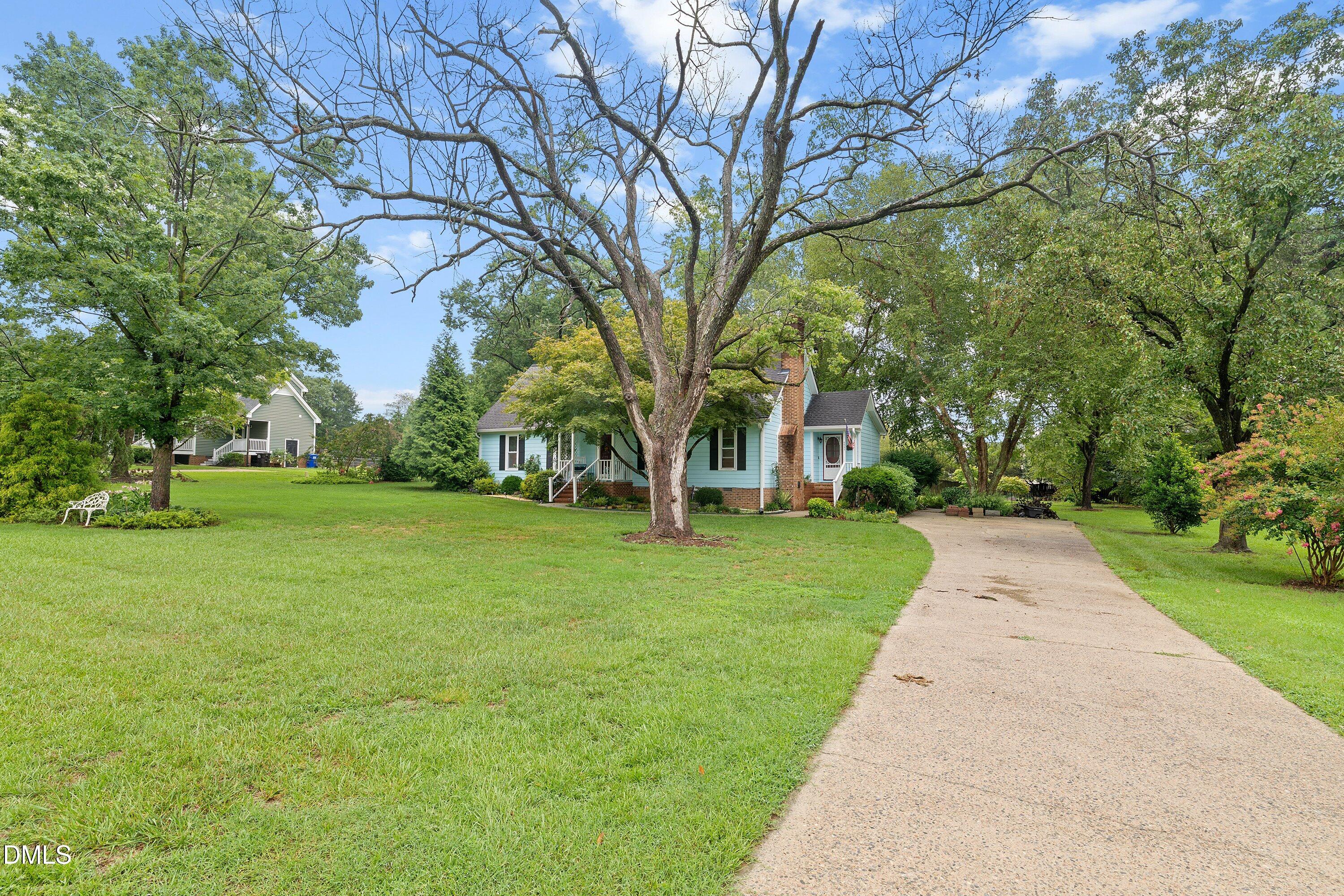 5537 Dunallie Drive