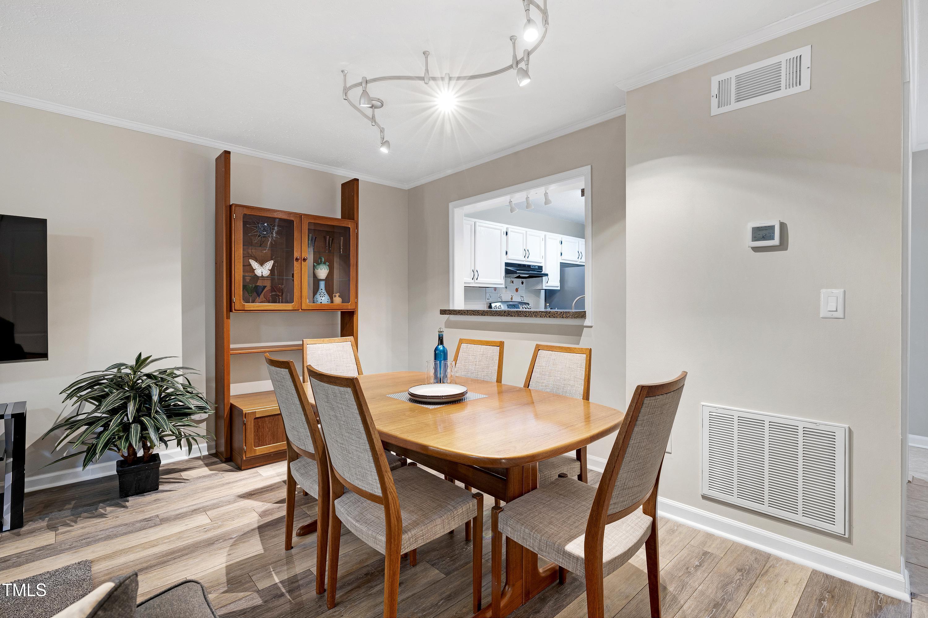 202 Oak Hollow Court