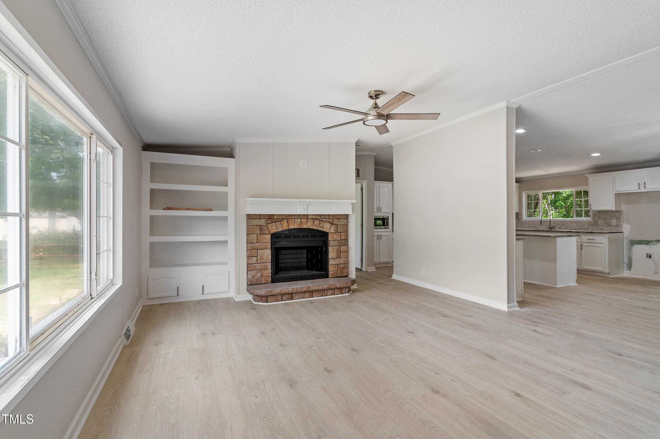125 Hillcreek Drive