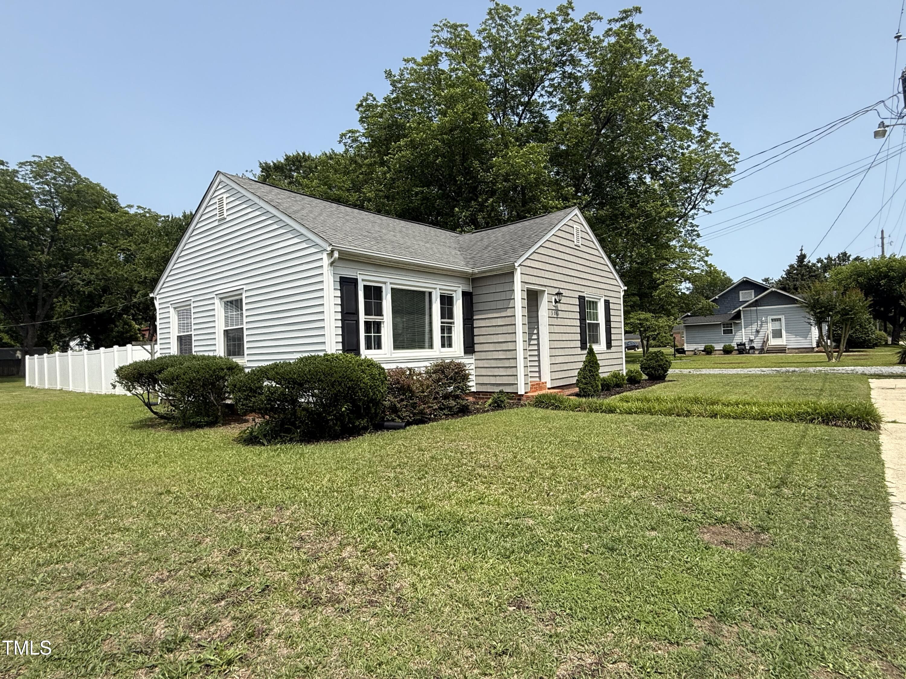306 W Canary Street