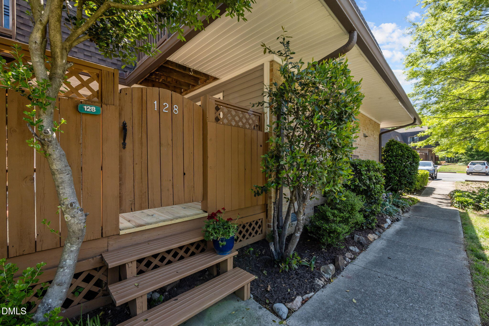 128 Springberry Lane