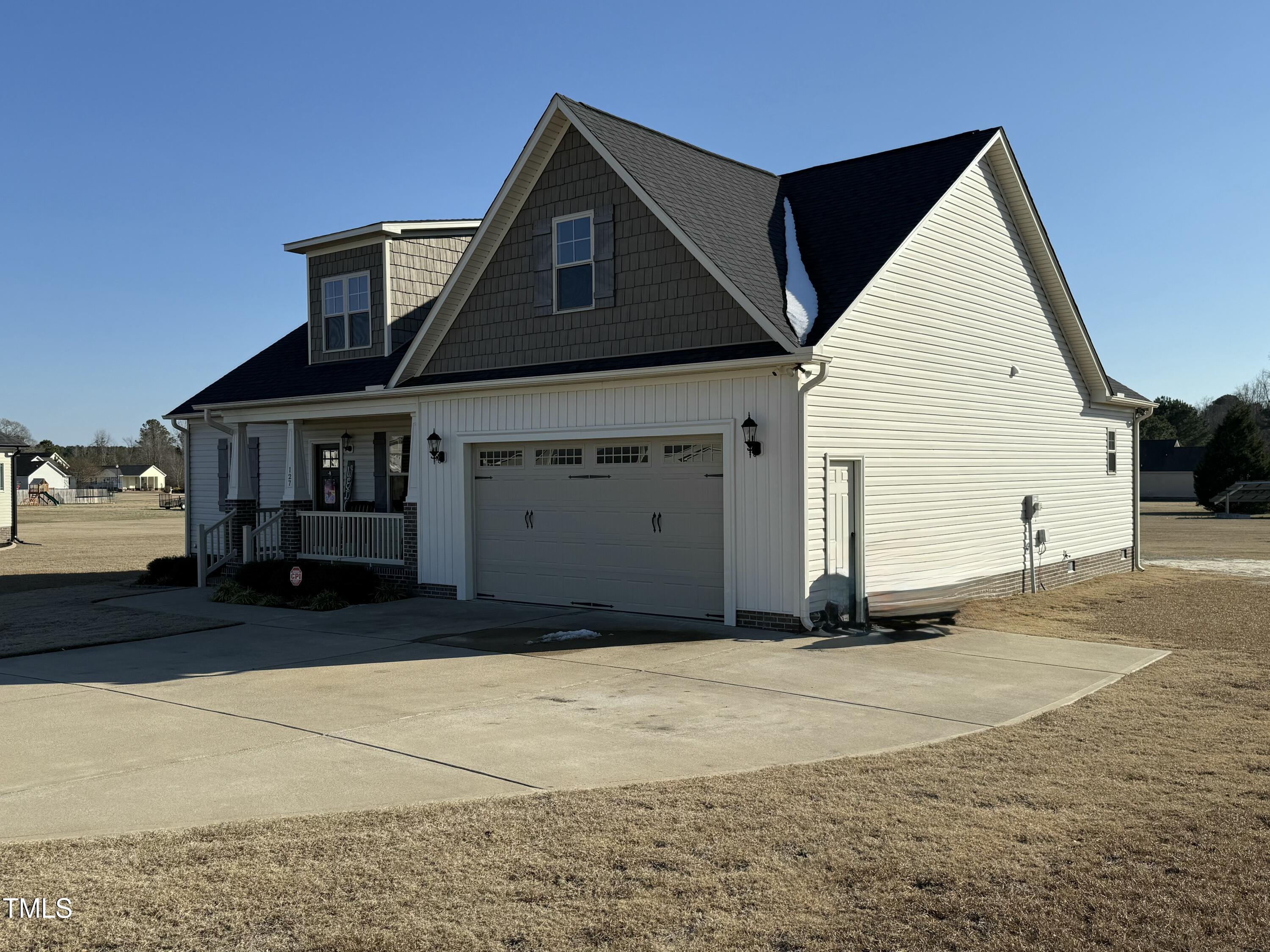 127 Clipper Lane