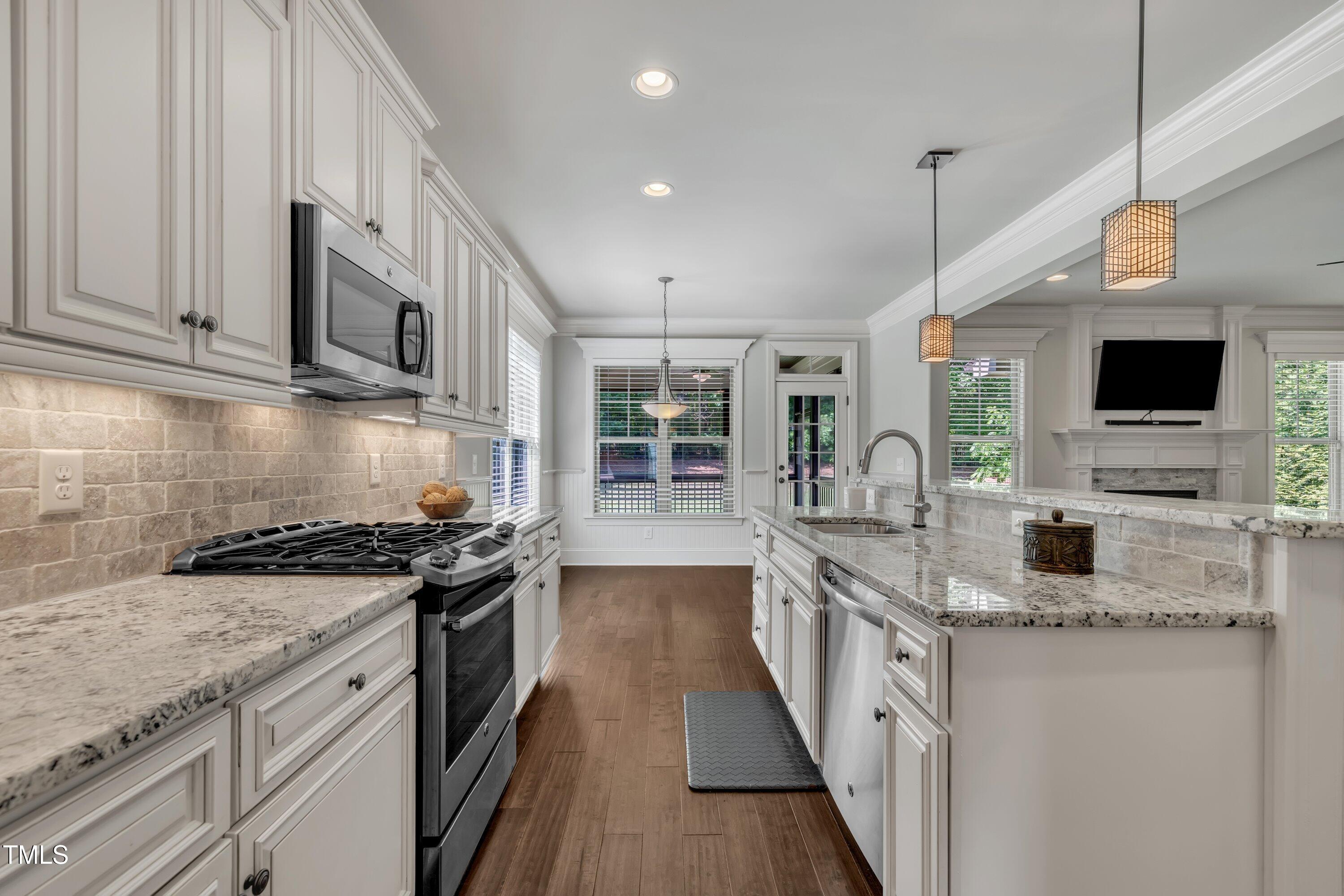 Rolesville, North Carolina 27571, United States, 4 Bedrooms Bedrooms, ,4 BathroomsBathrooms,Residential,Pending,135729