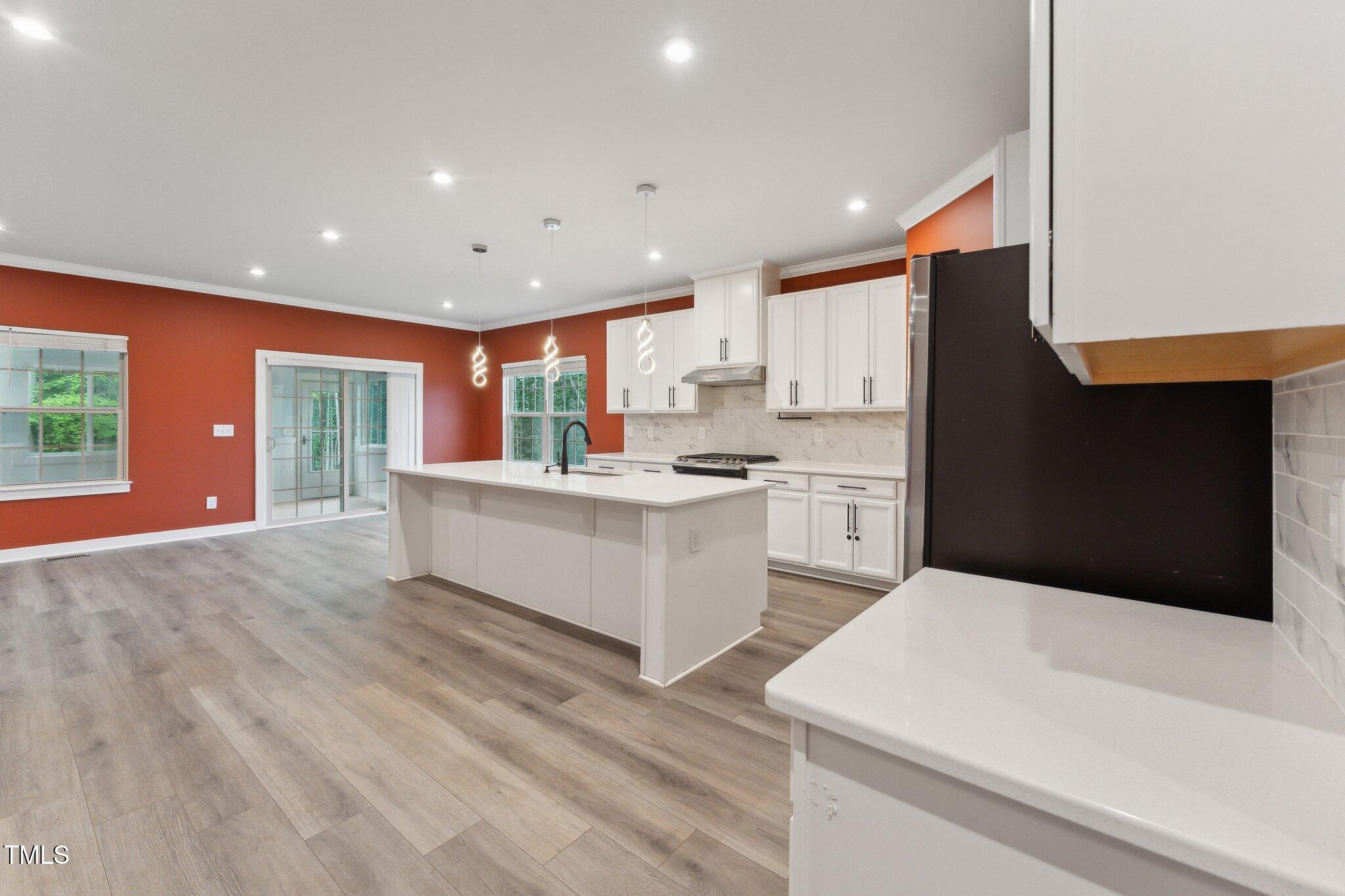 1216 Edgemoore Trail