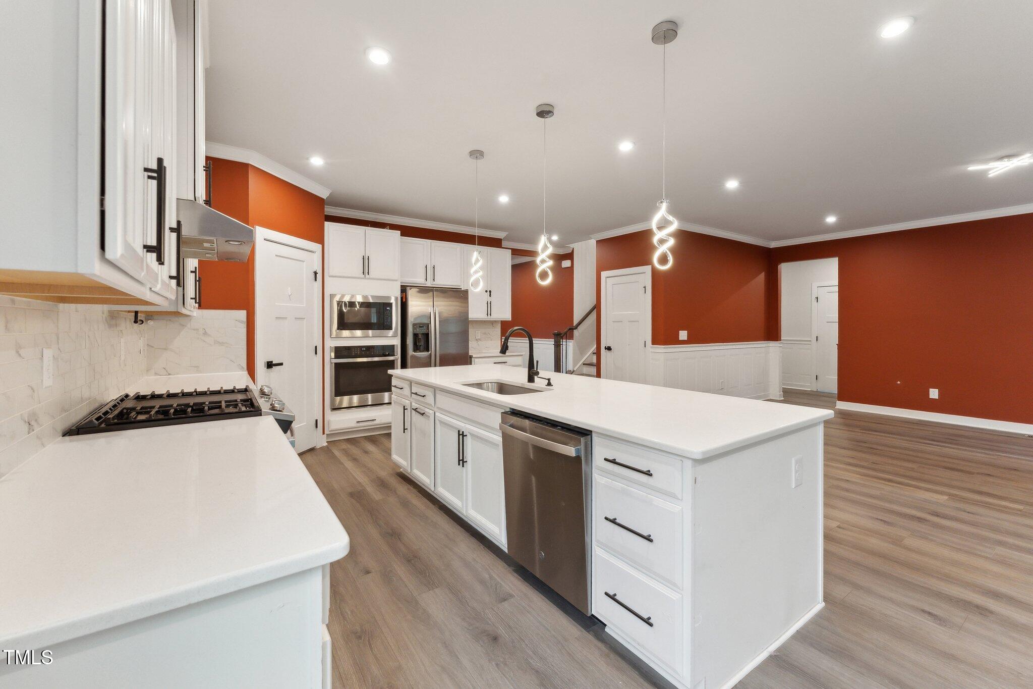 1216 Edgemoore Trail