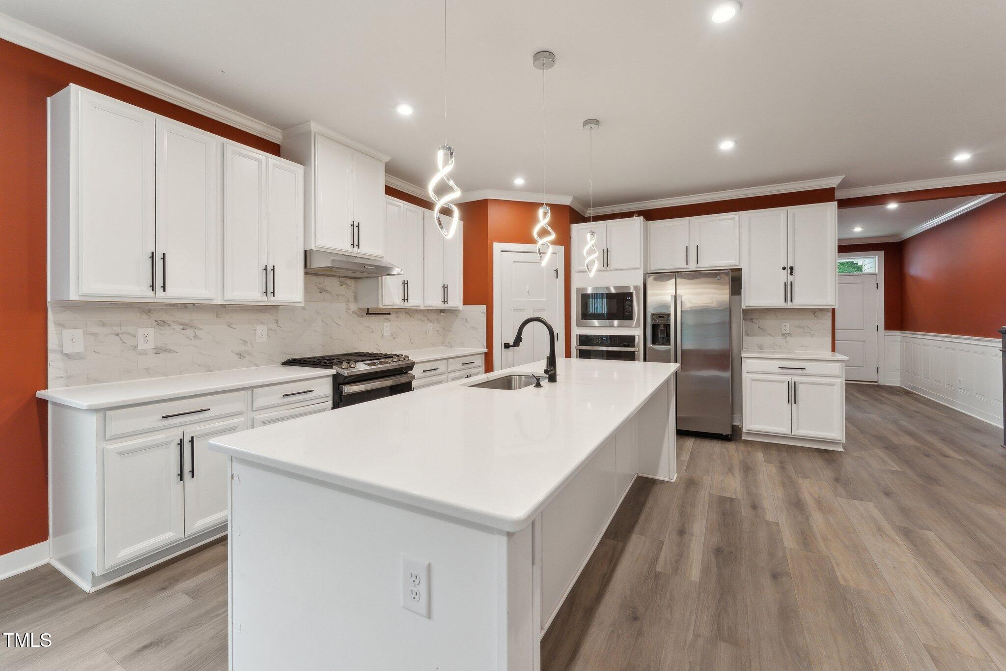 1216 Edgemoore Trail
