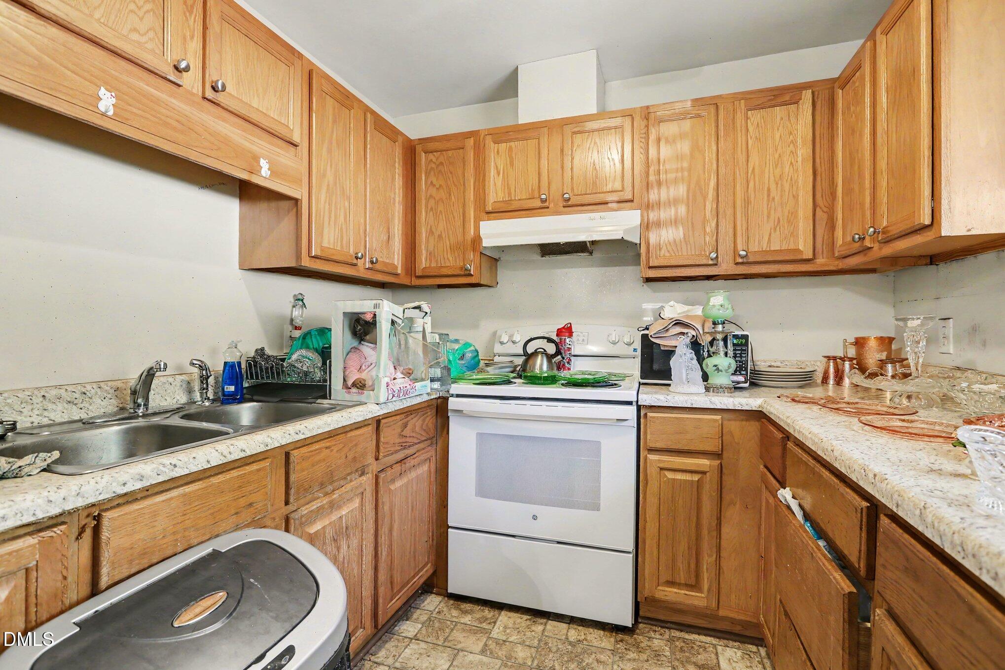 2120 Gilliam Lane