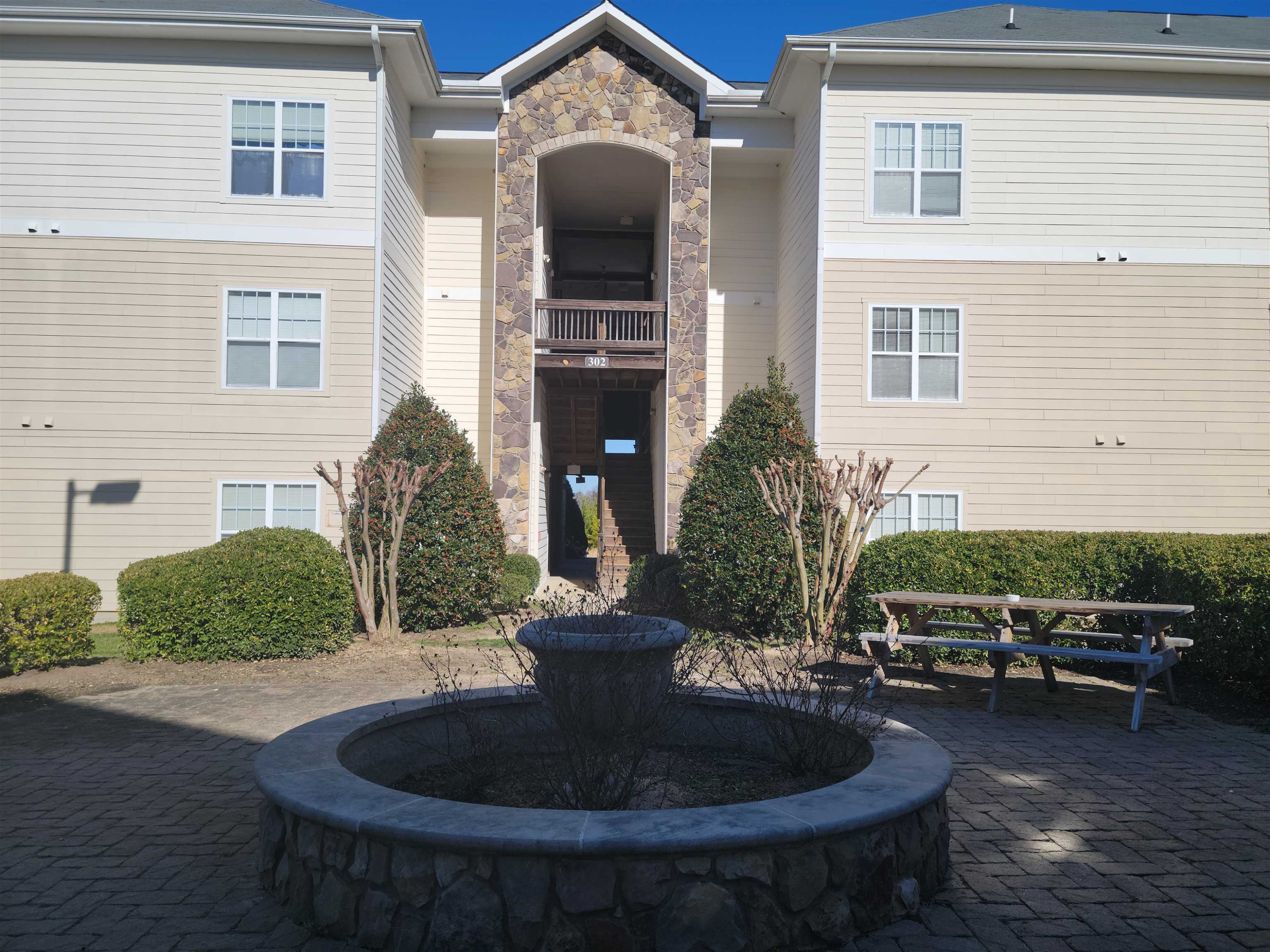 Photo 3 of 21 of 302 Campus Walk Trail 101 condo