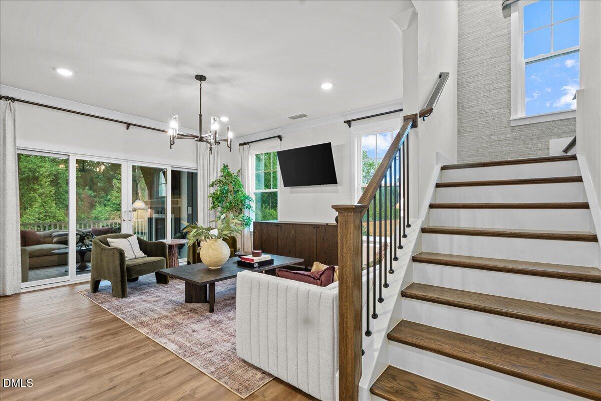 532 Hipwood Drive