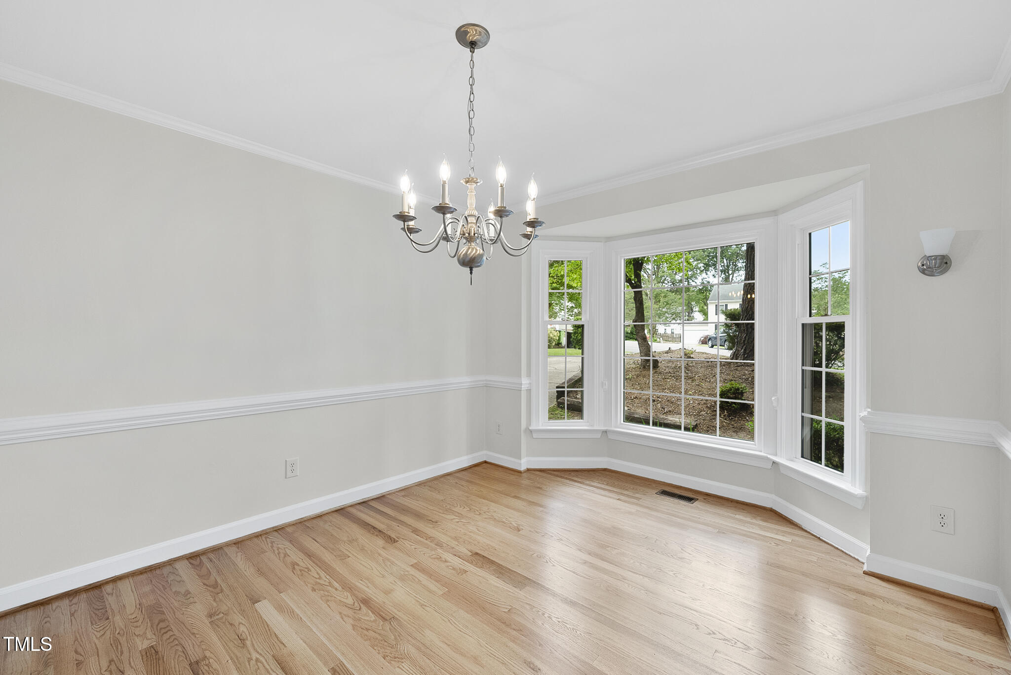 103 Oxford Circle