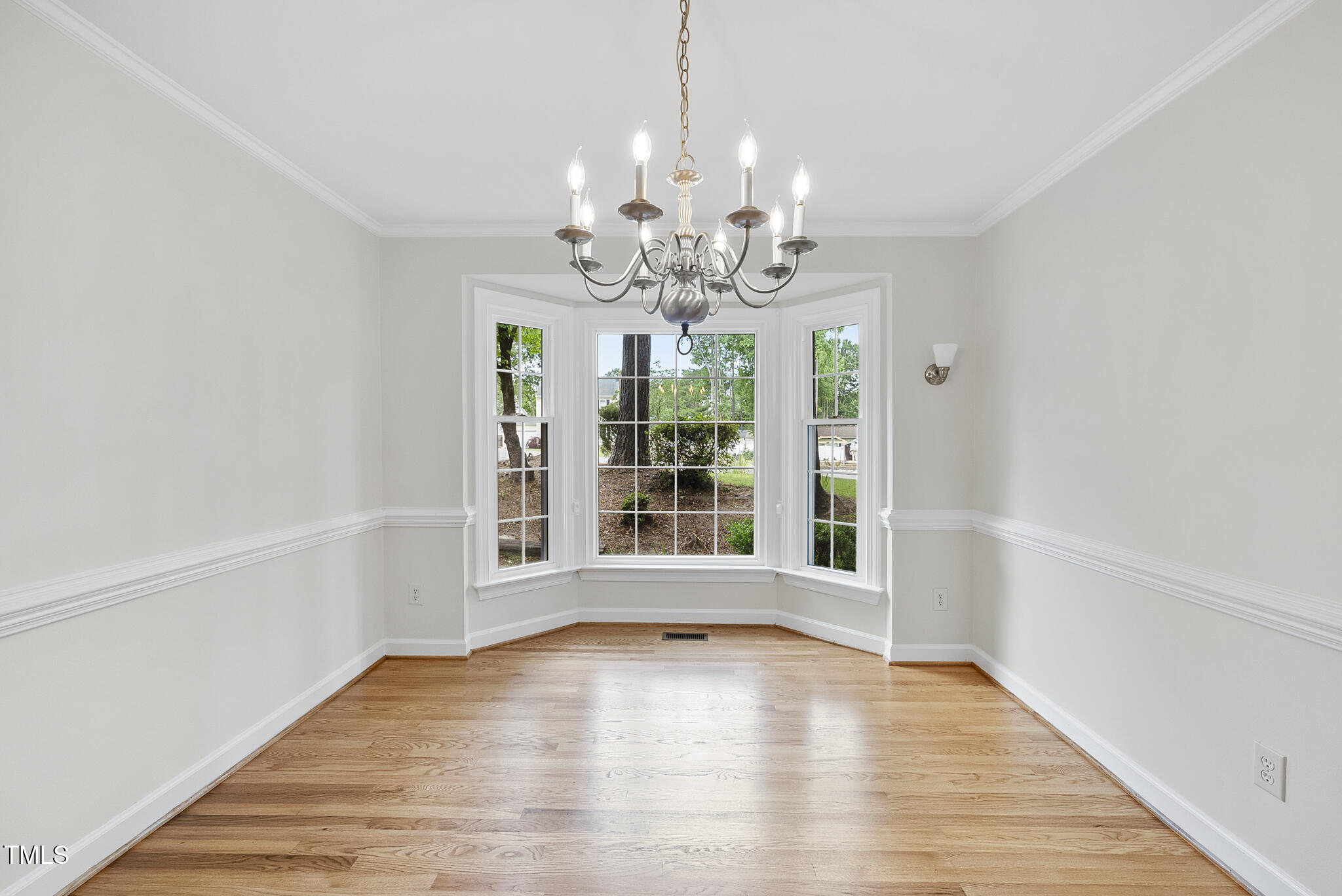 103 Oxford Circle