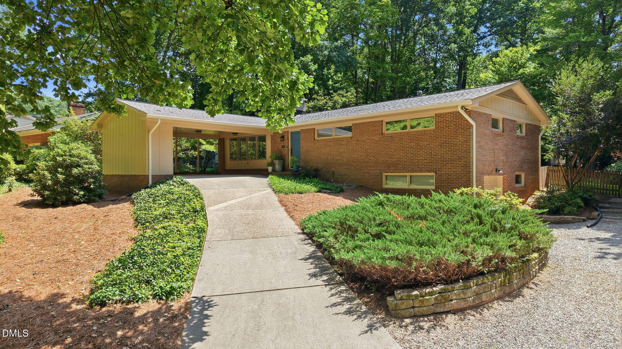 1207 Fairlane Road