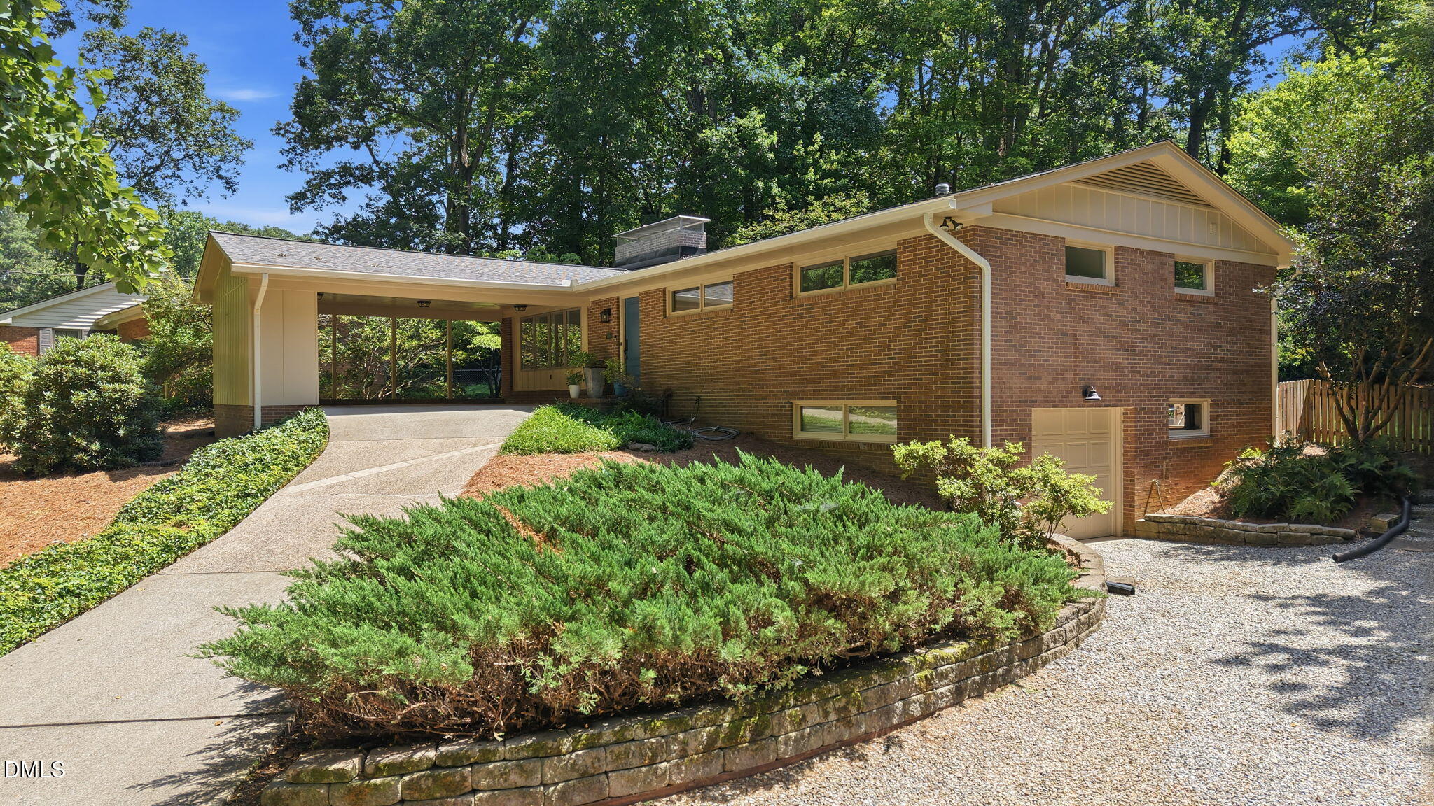 1207 Fairlane Road