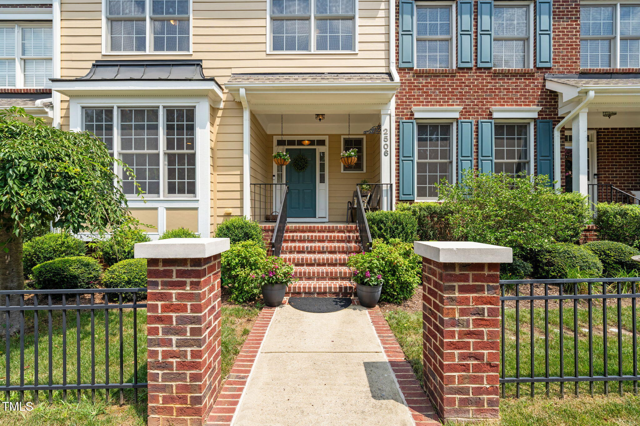 2506 Happy Lane