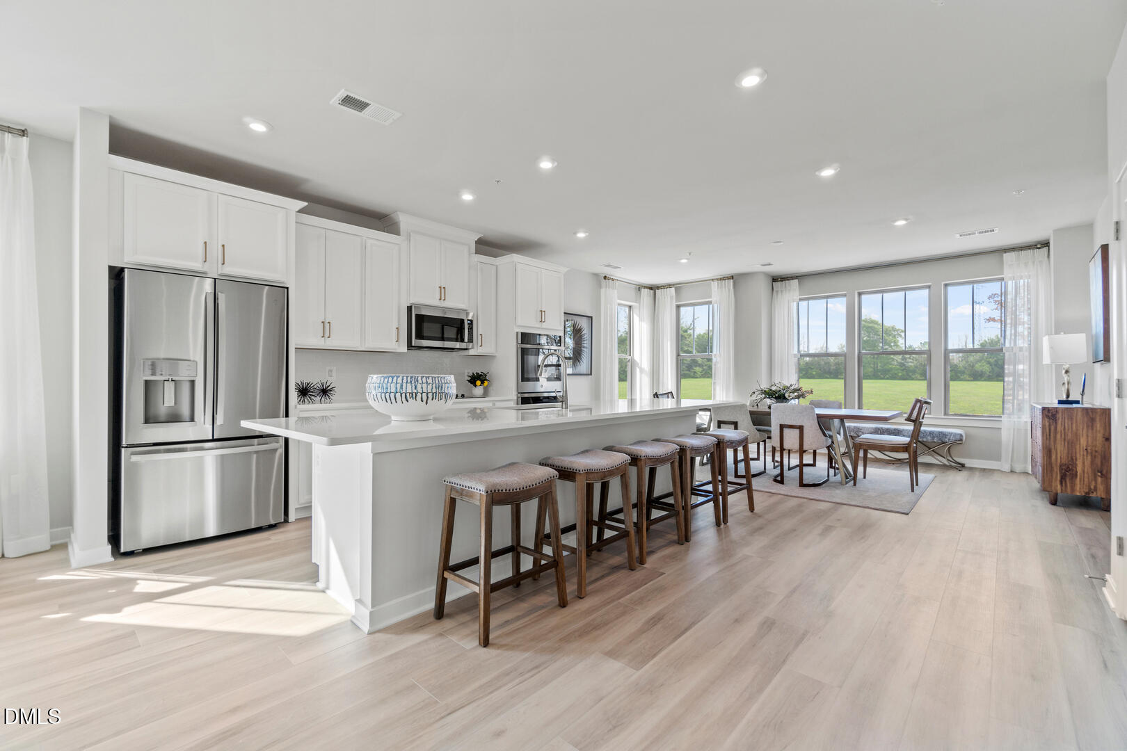 1250 Coach Station Alley 201