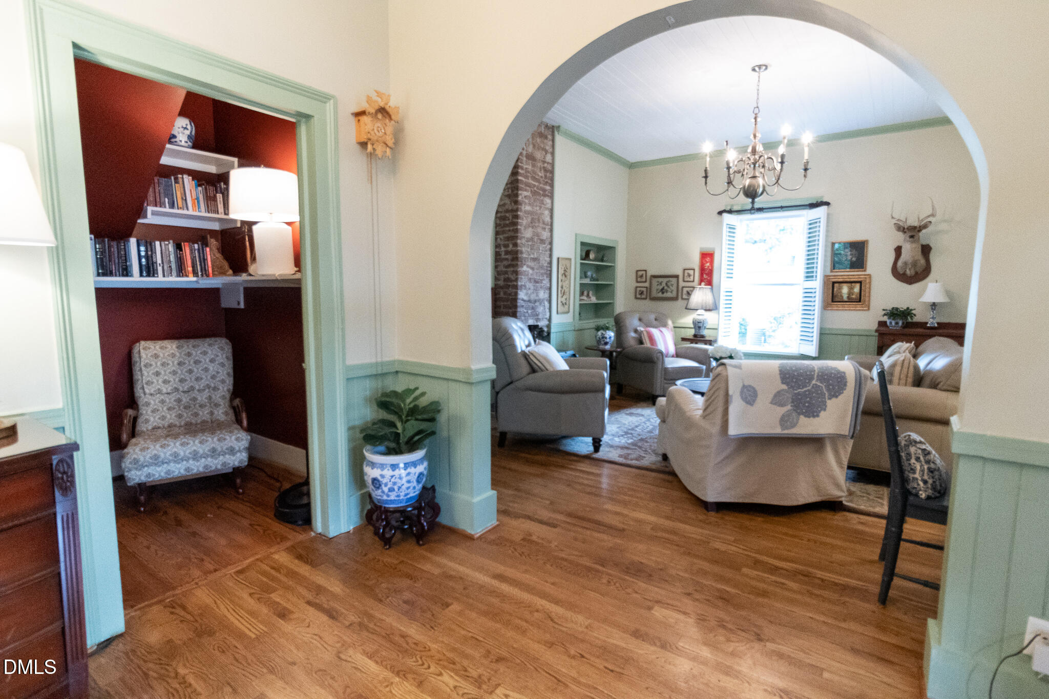 115 W Franklin Street