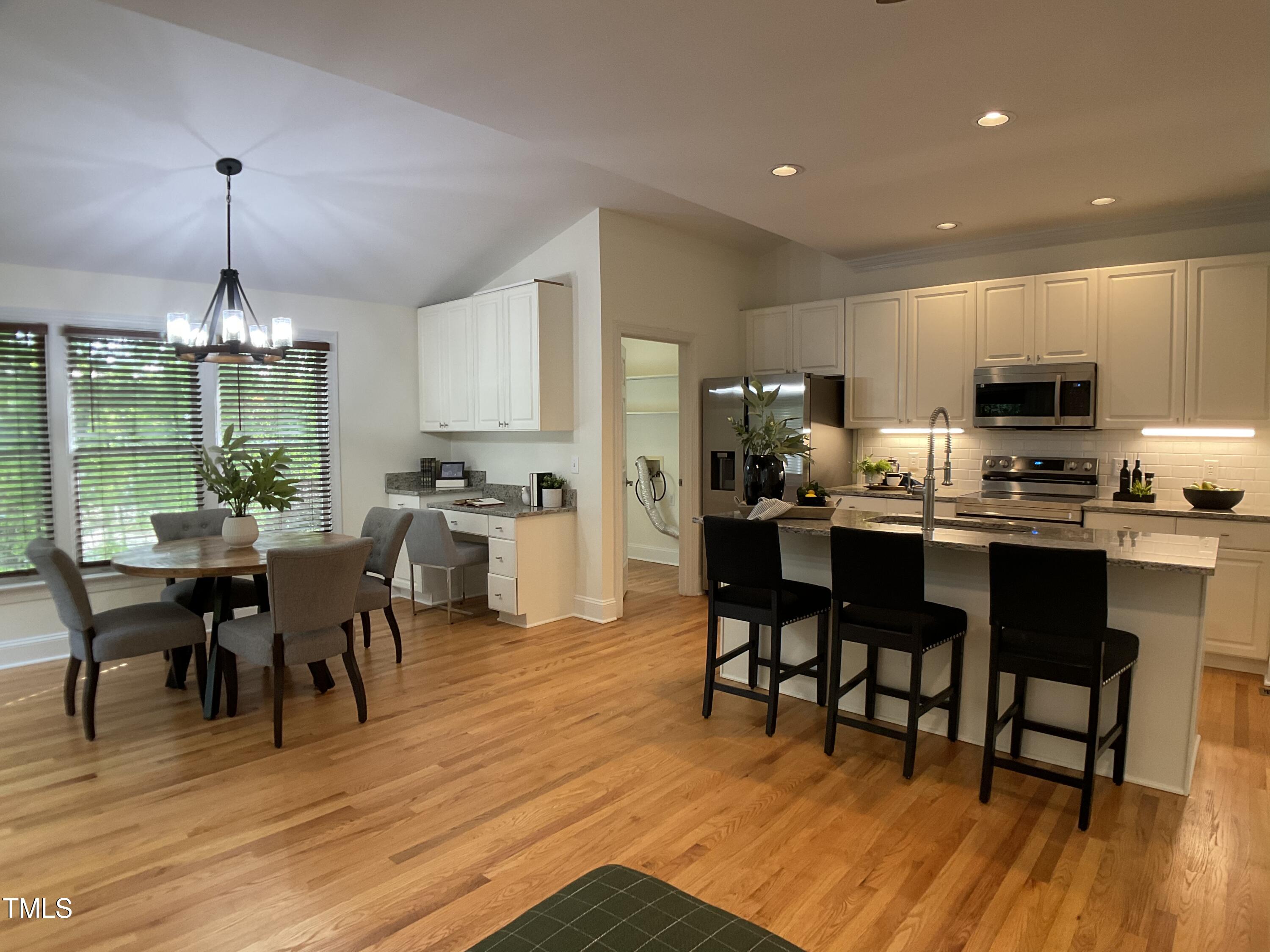 409 Parkside Circle