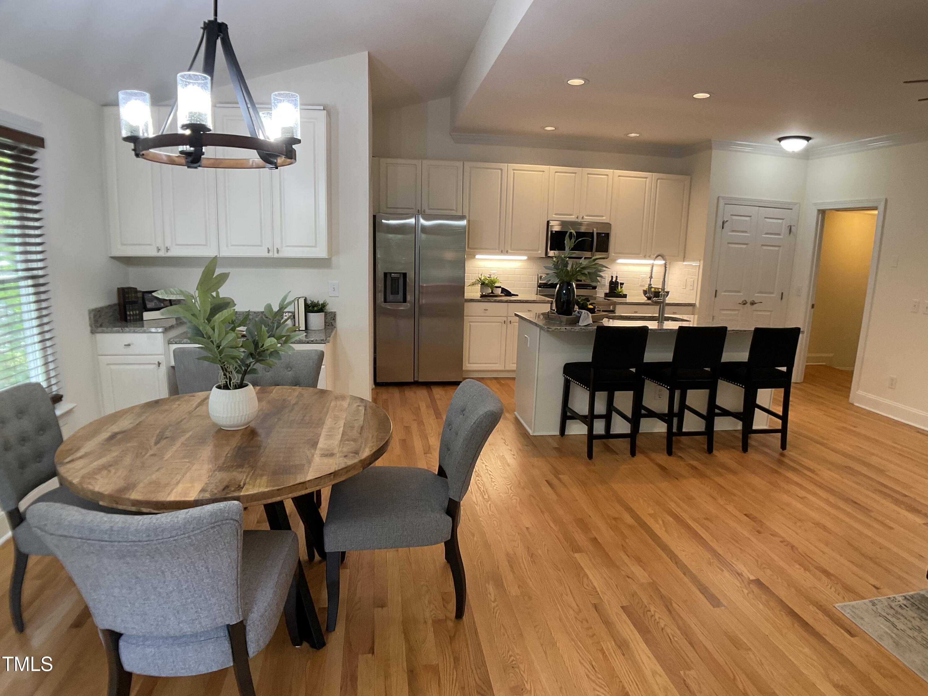 409 Parkside Circle