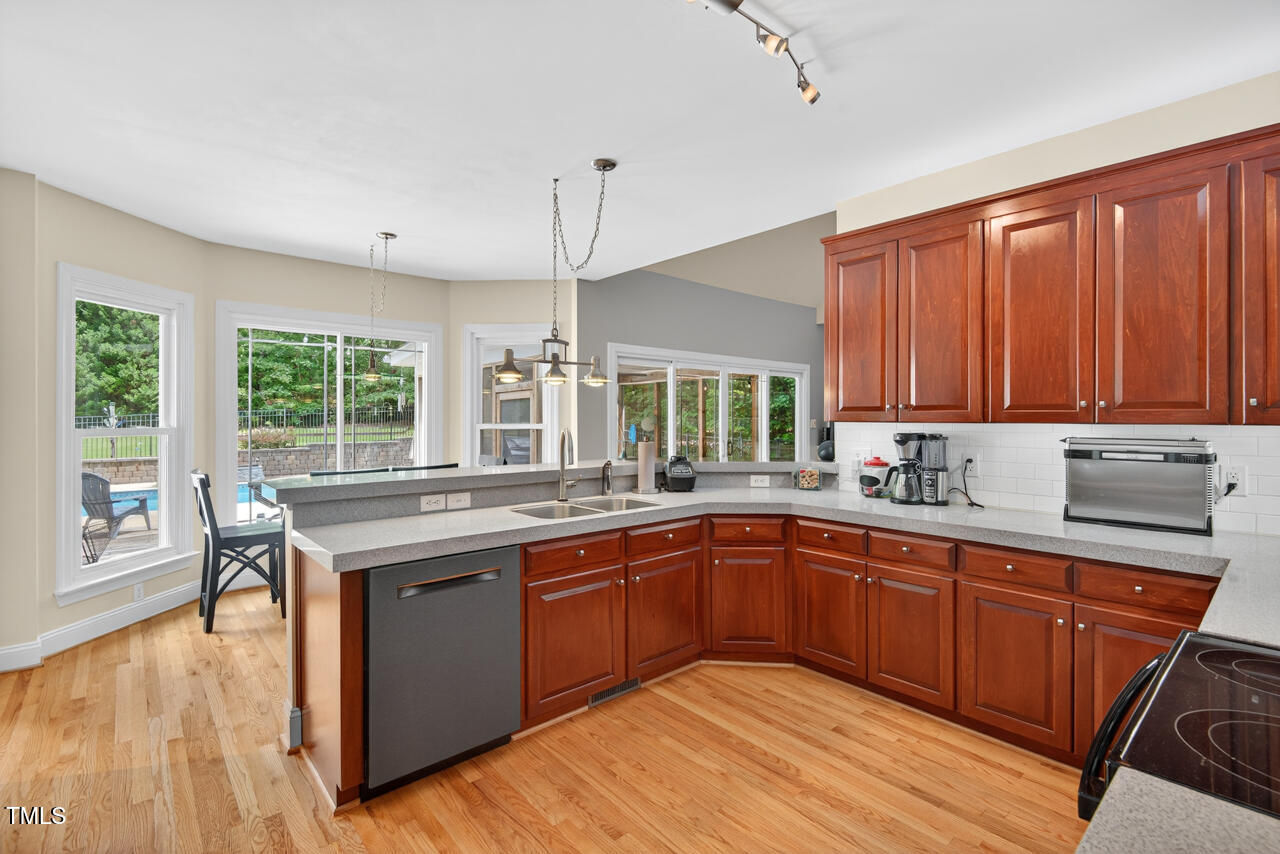 Raleigh, North Carolina 27613, United States, 5 Bedrooms Bedrooms, ,3 BathroomsBathrooms,Residential,Active,198795