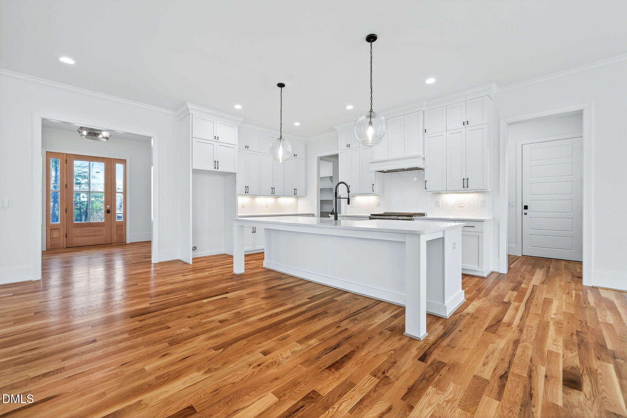 Raleigh, North Carolina, 27606, United States, 4 Bedrooms Bedrooms, ,4 BathroomsBathrooms,Residential,Active,1999172
