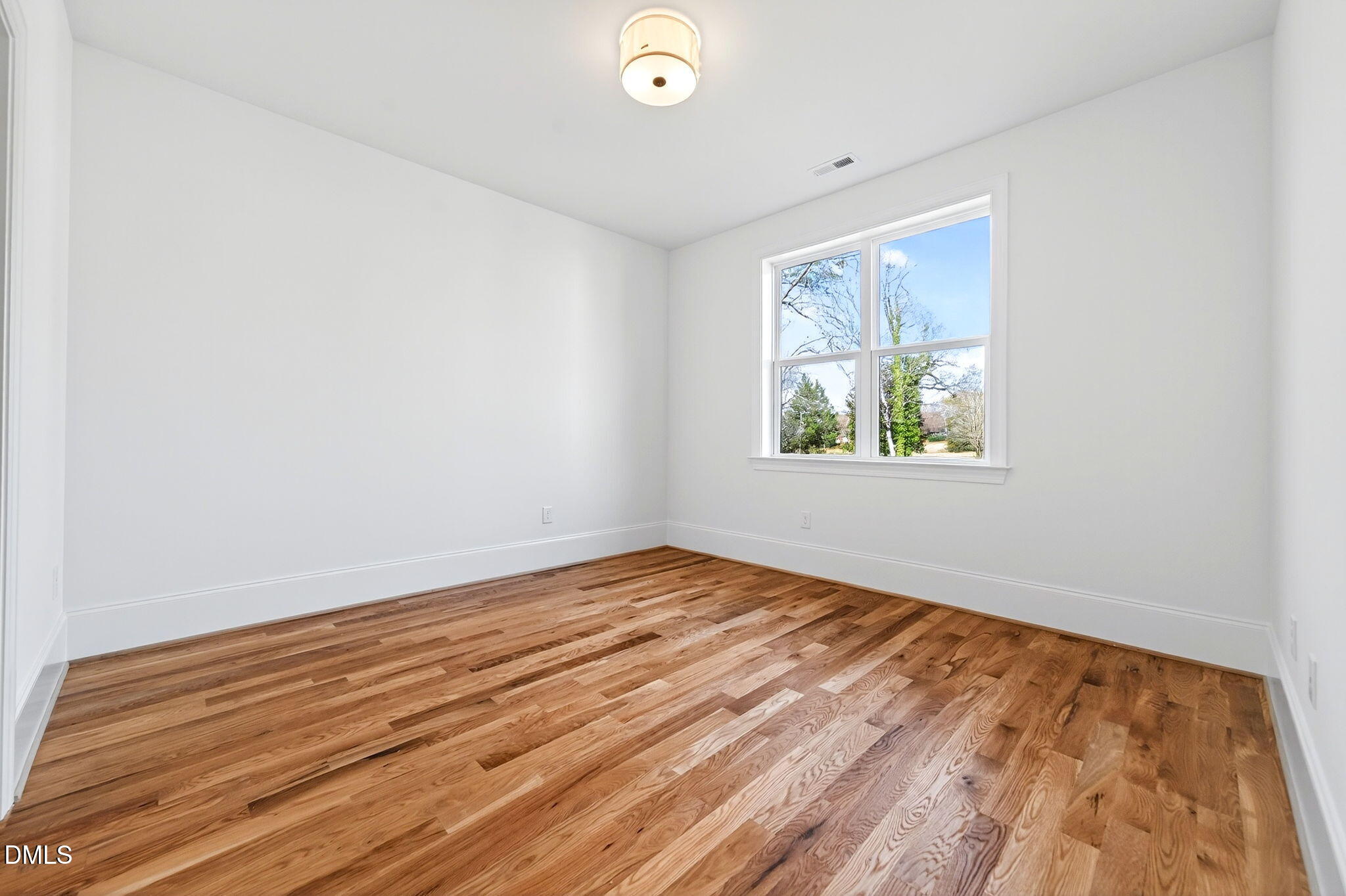 Raleigh, North Carolina, 27606, United States, 4 Bedrooms Bedrooms, ,4 BathroomsBathrooms,Residential,Active,1999172