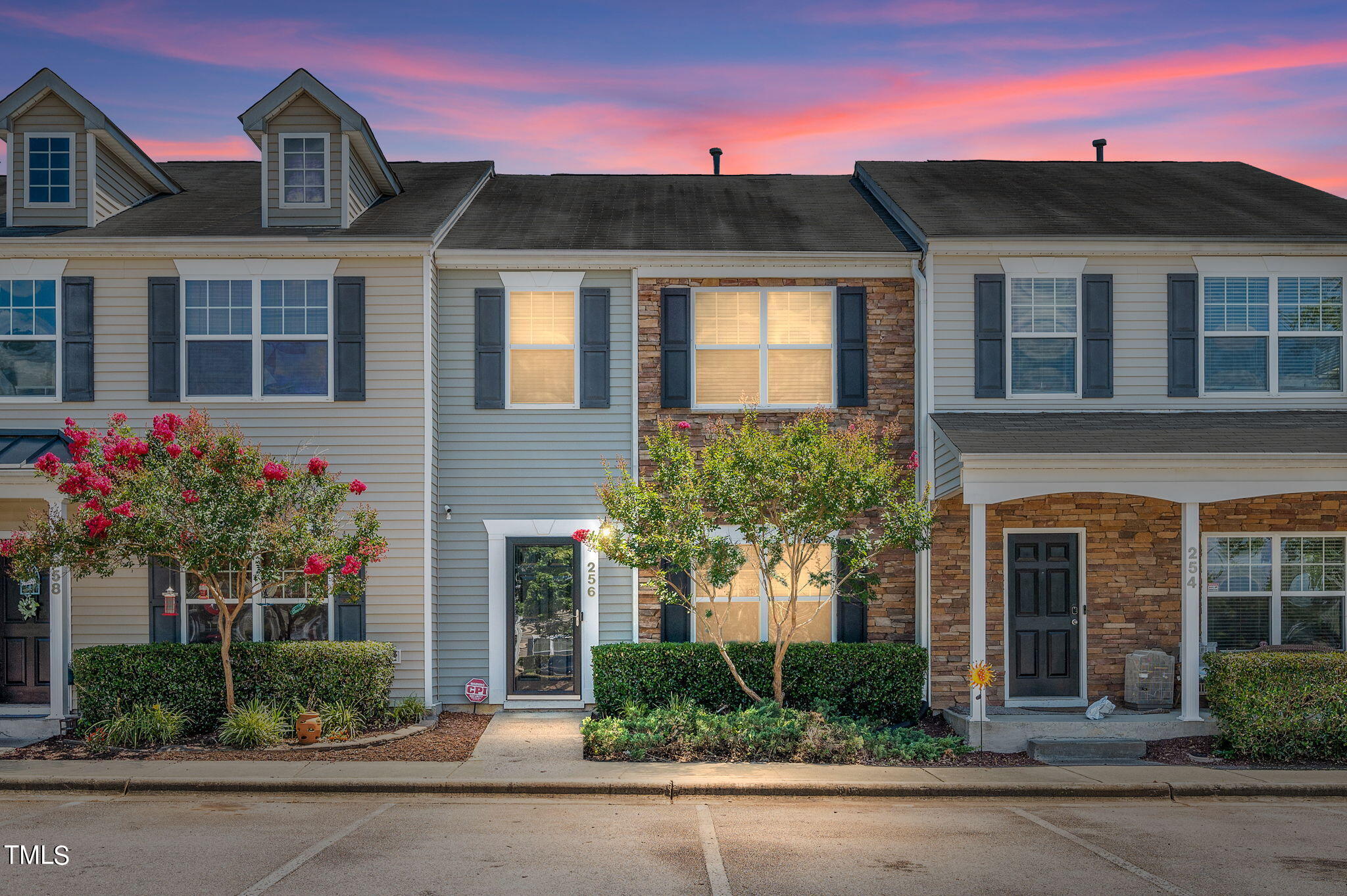 View Durham, NC 27704 townhome