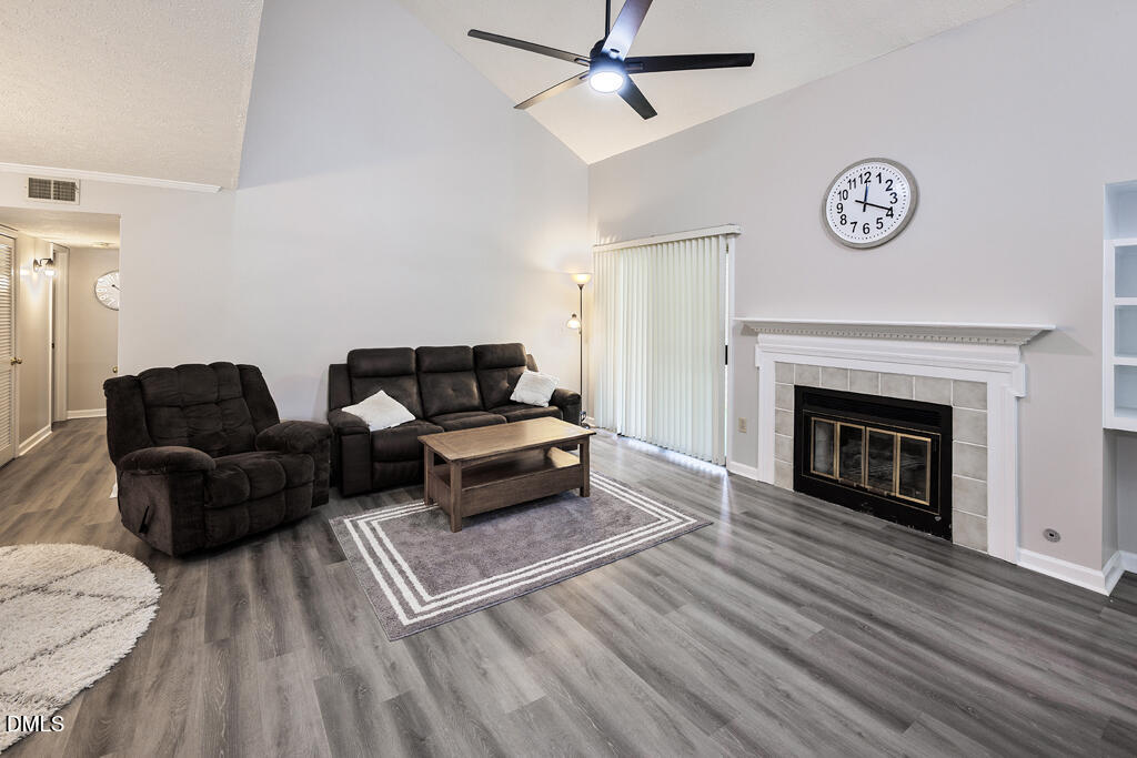 412 Oak Hollow Court