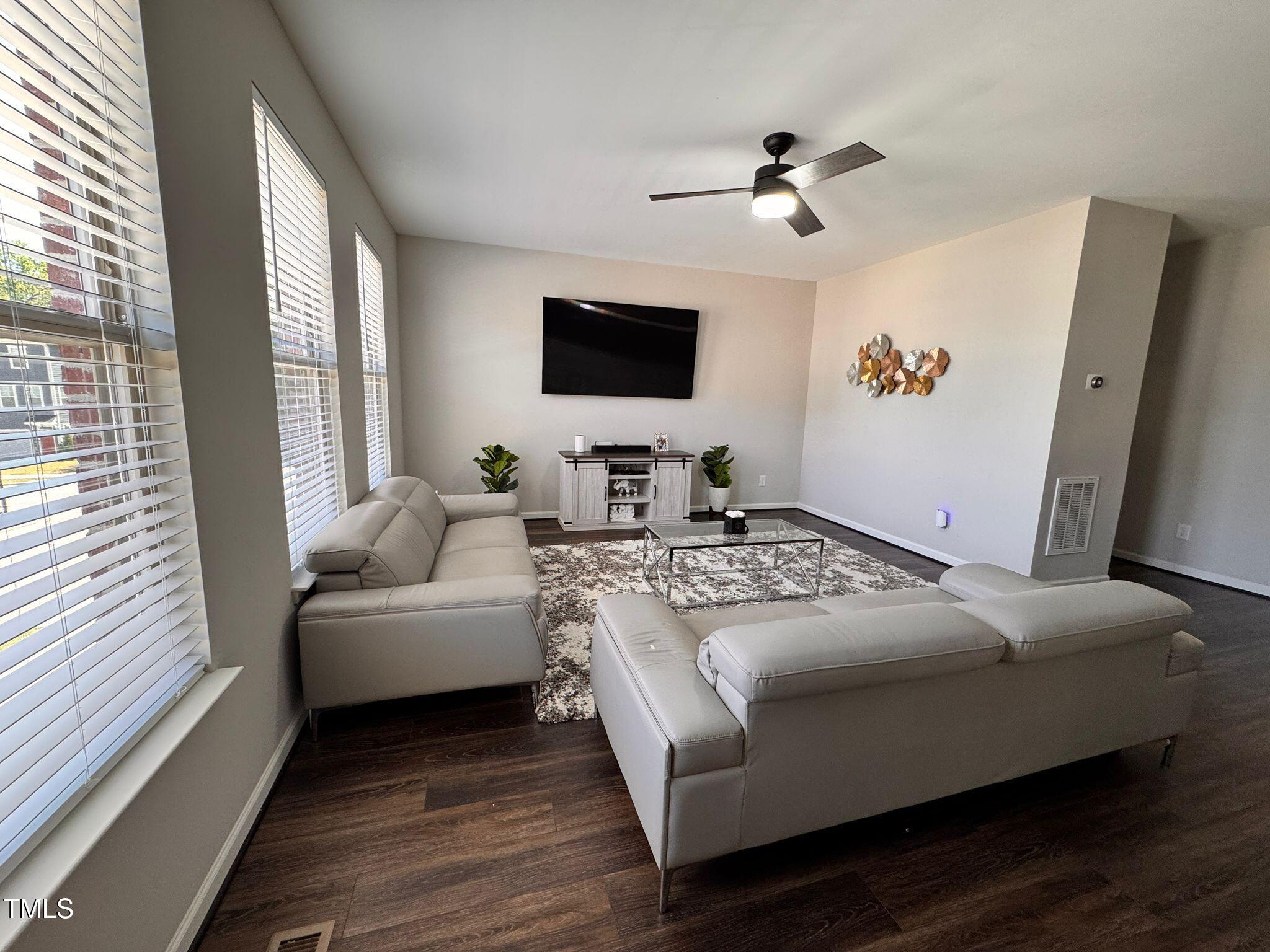 1005 Lathrop Lane