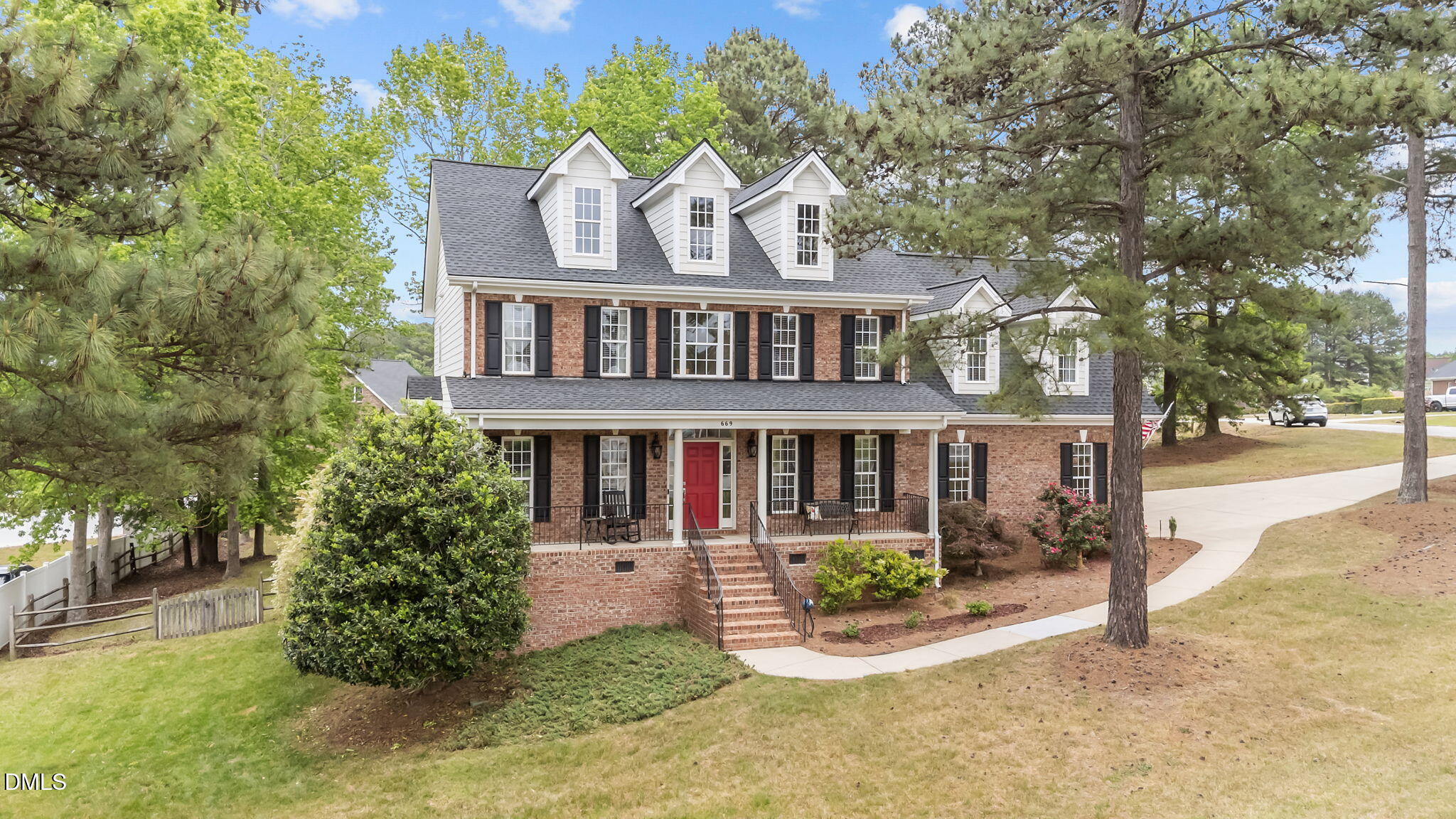 669 Kintyre Drive