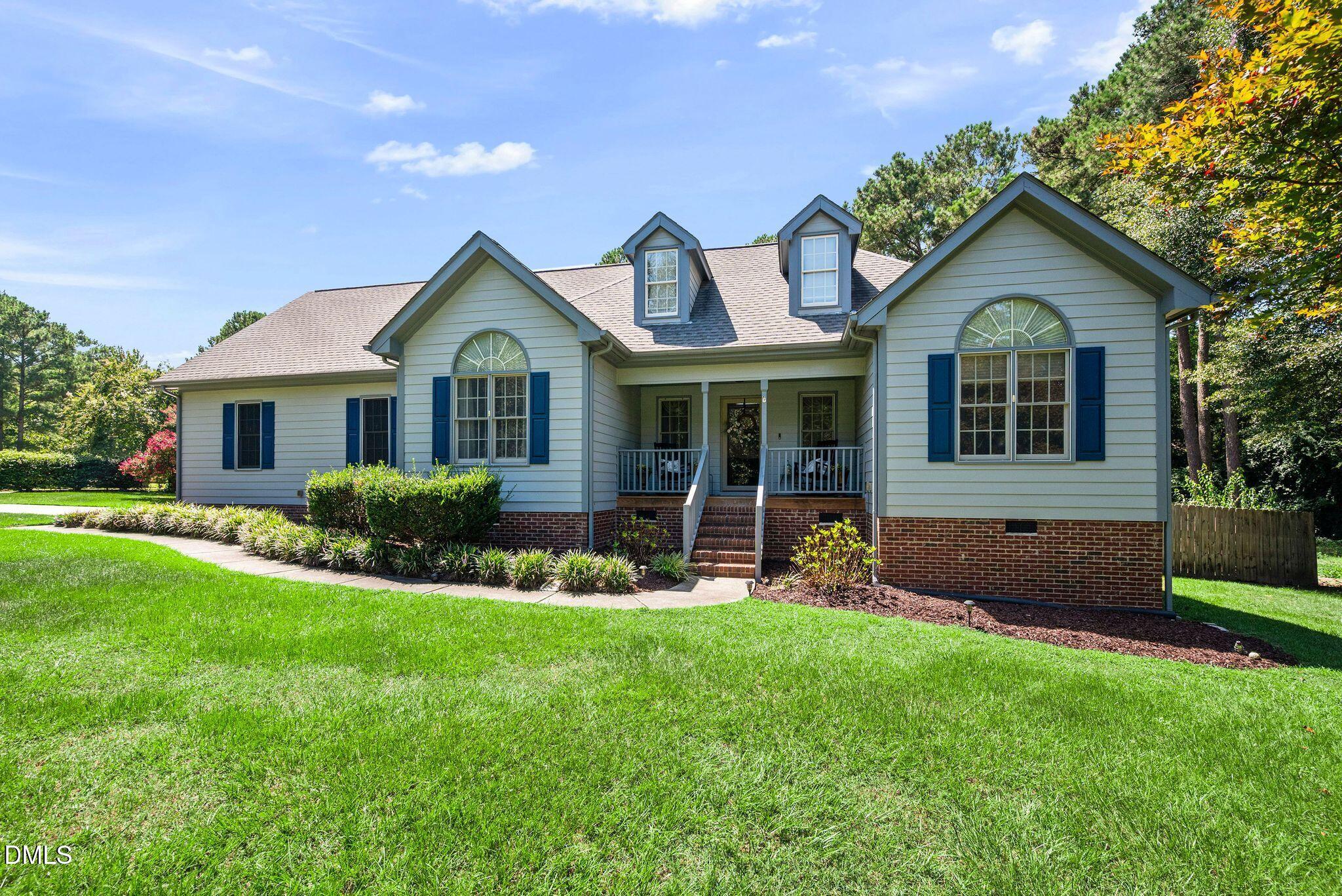 400 La Vista Court